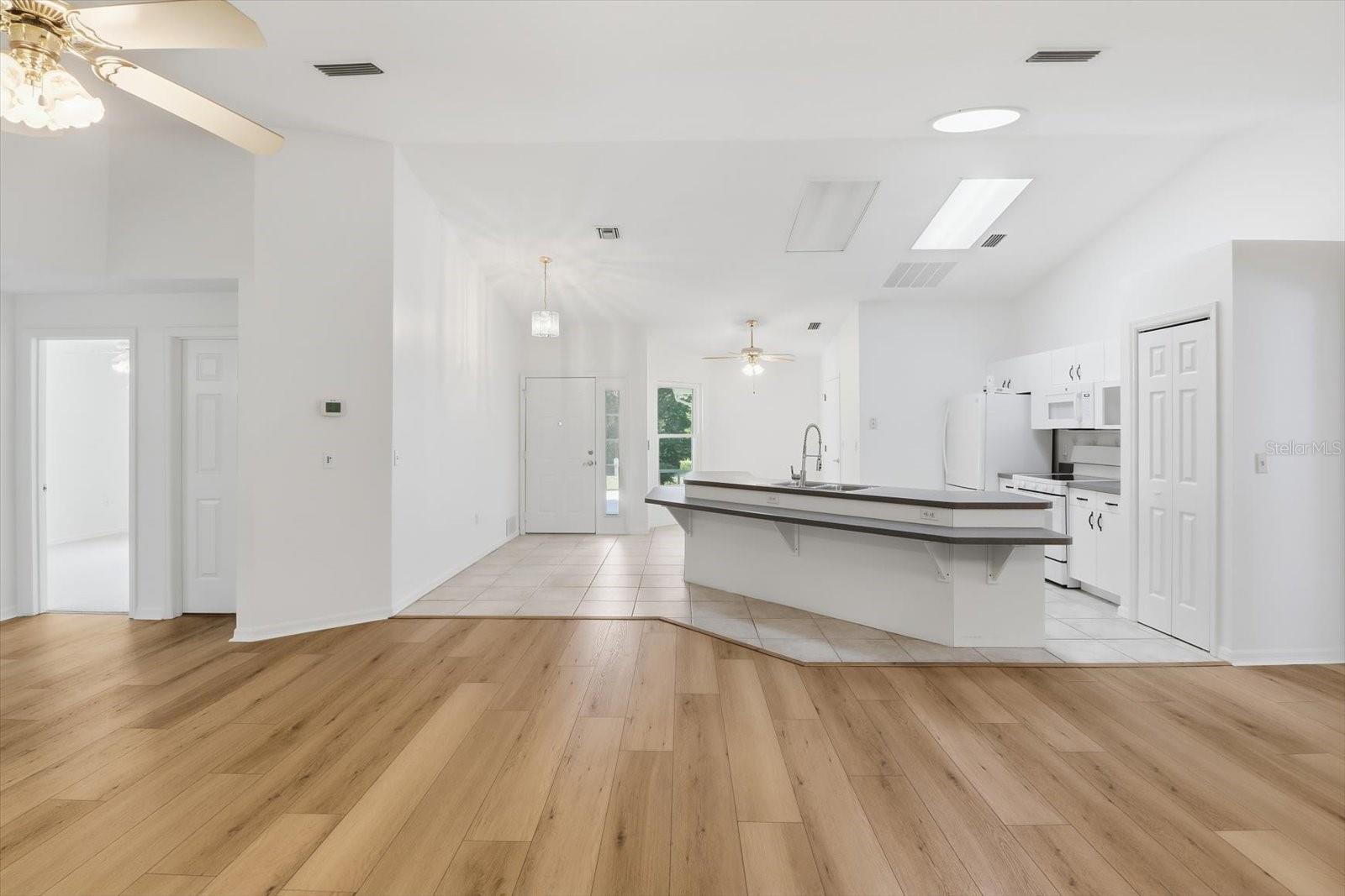 Image 14 of 48 For 35003 Silver Oak Drive