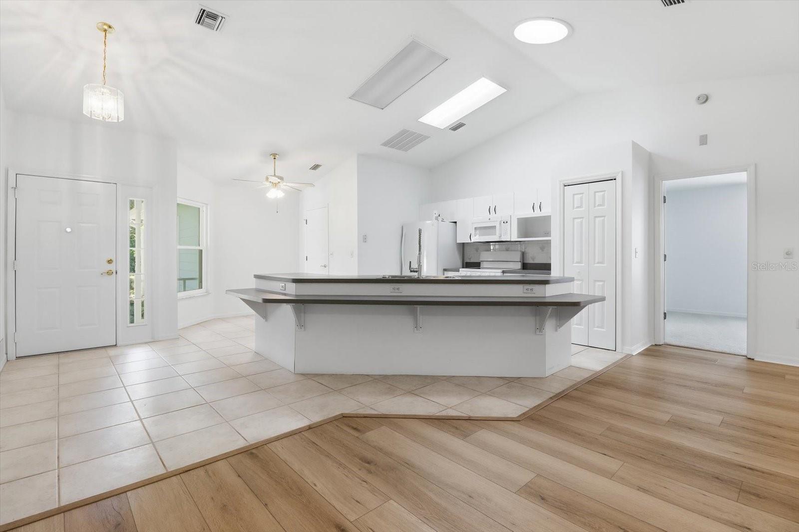 Image 15 of 48 For 35003 Silver Oak Drive