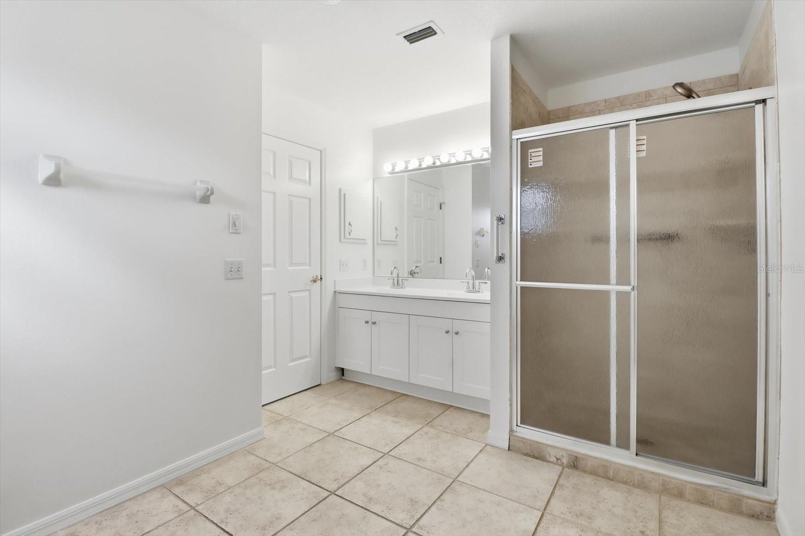 Image 30 of 48 For 35003 Silver Oak Drive