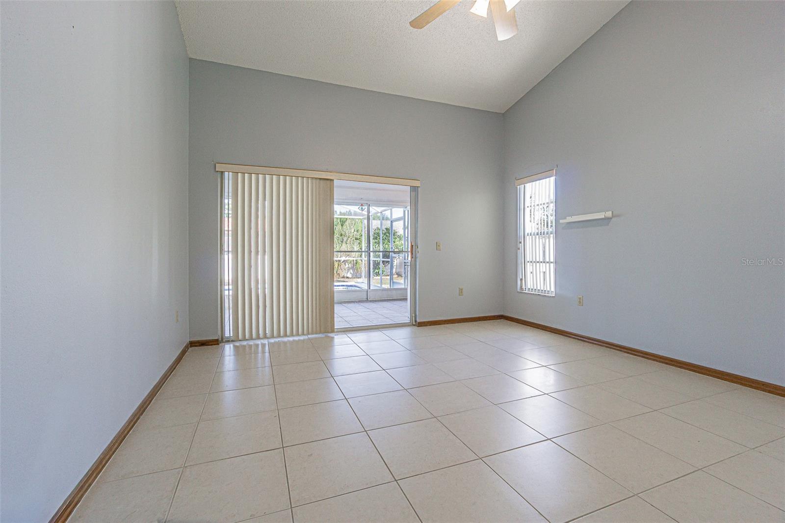 Image 13 of 42 For 18664 White Pine Circle