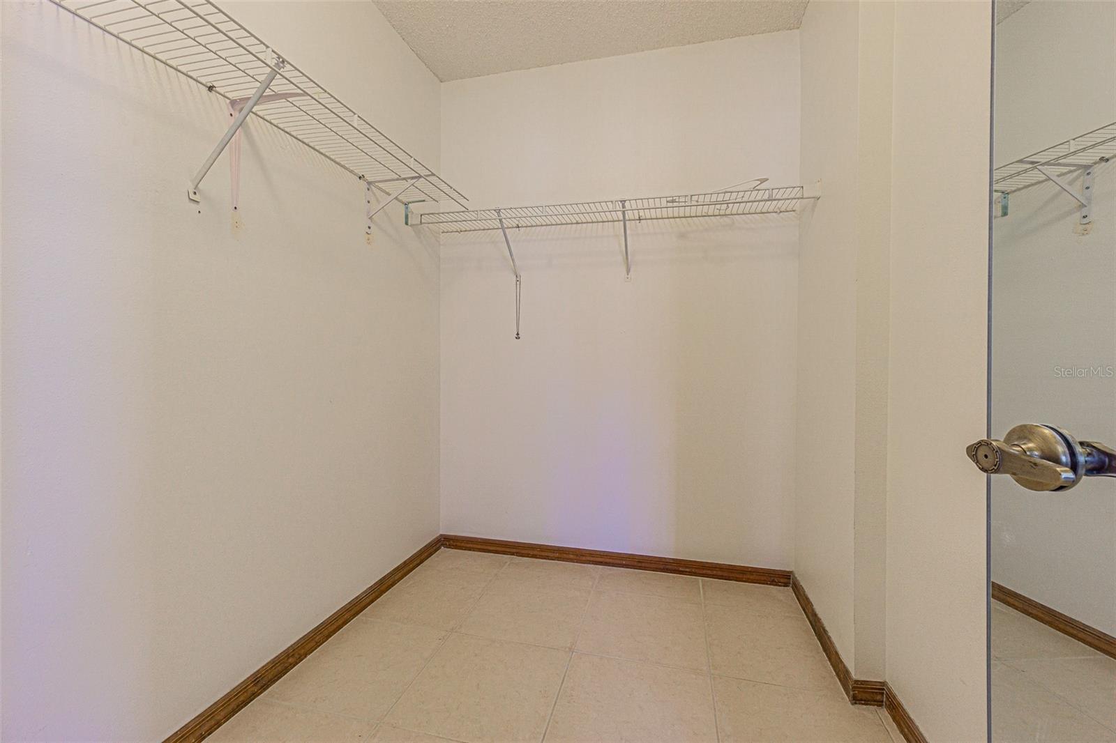 Image 17 of 42 For 18664 White Pine Circle