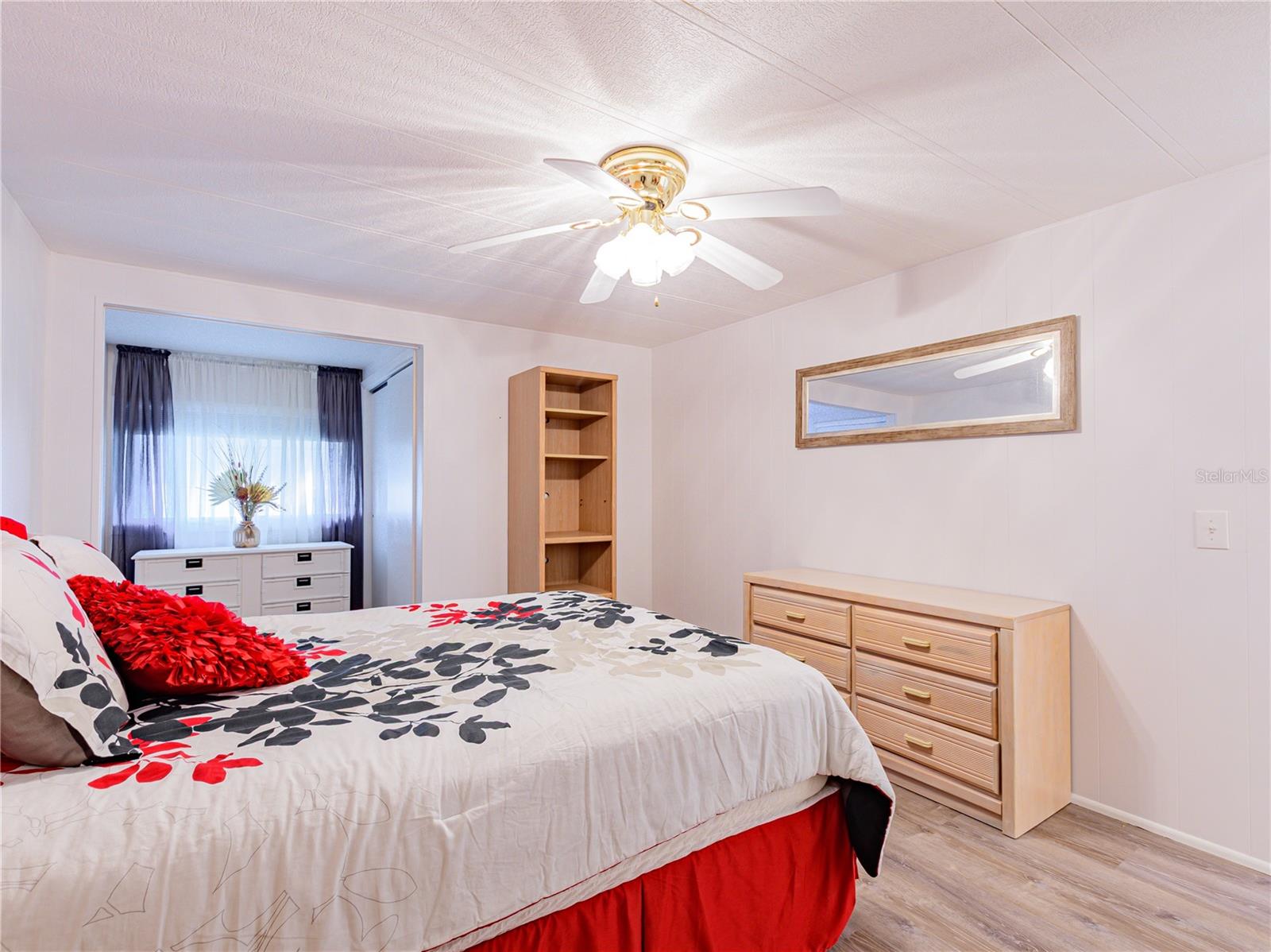 Image 21 of 48 For 36708 Niles Drive