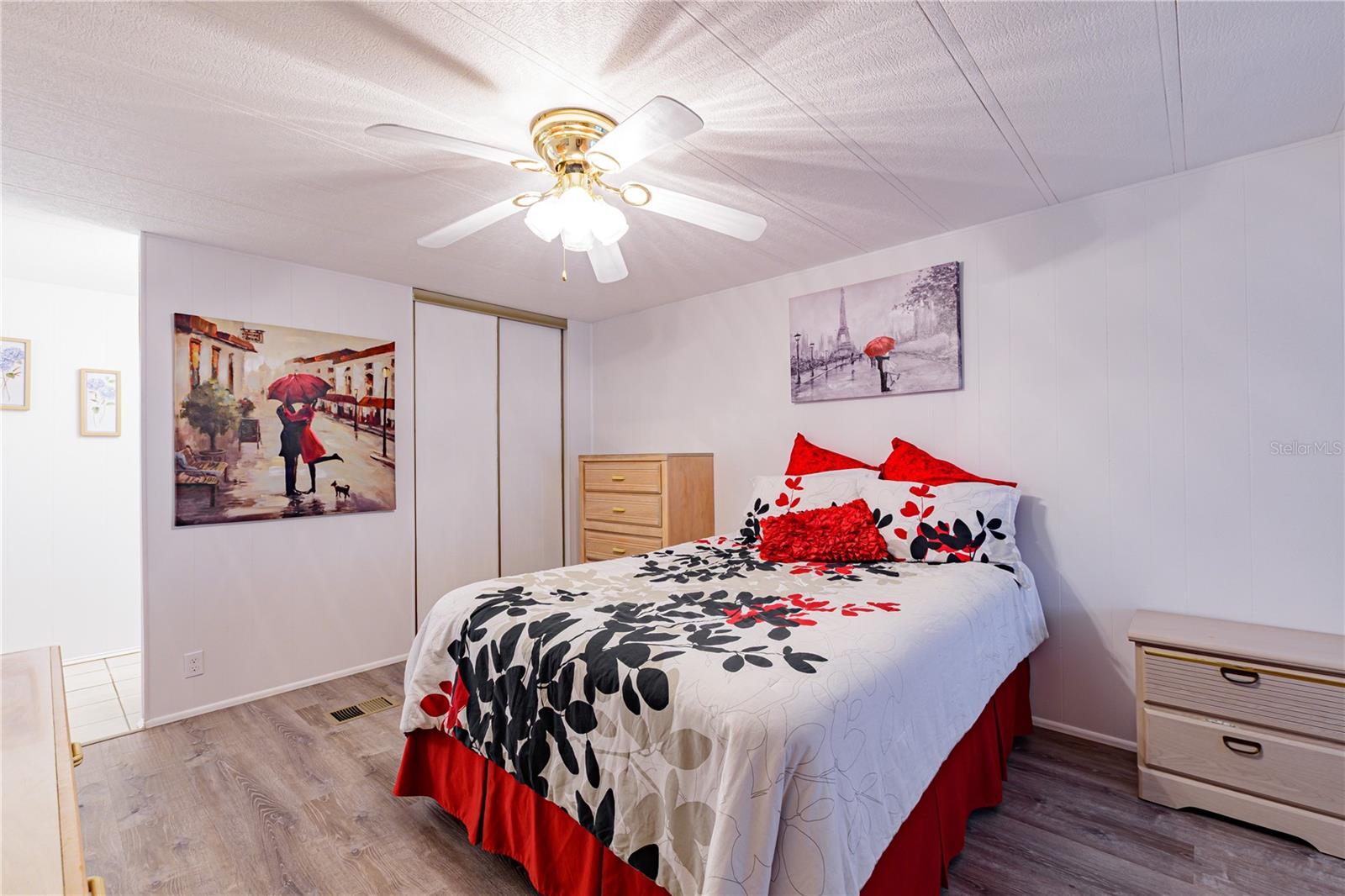 Image 22 of 48 For 36708 Niles Drive