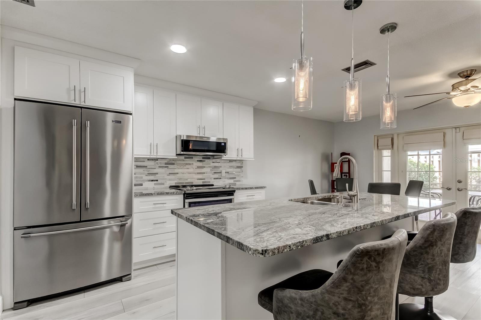 Image 13 of 33 For 6566 Green Valley Drive 6565