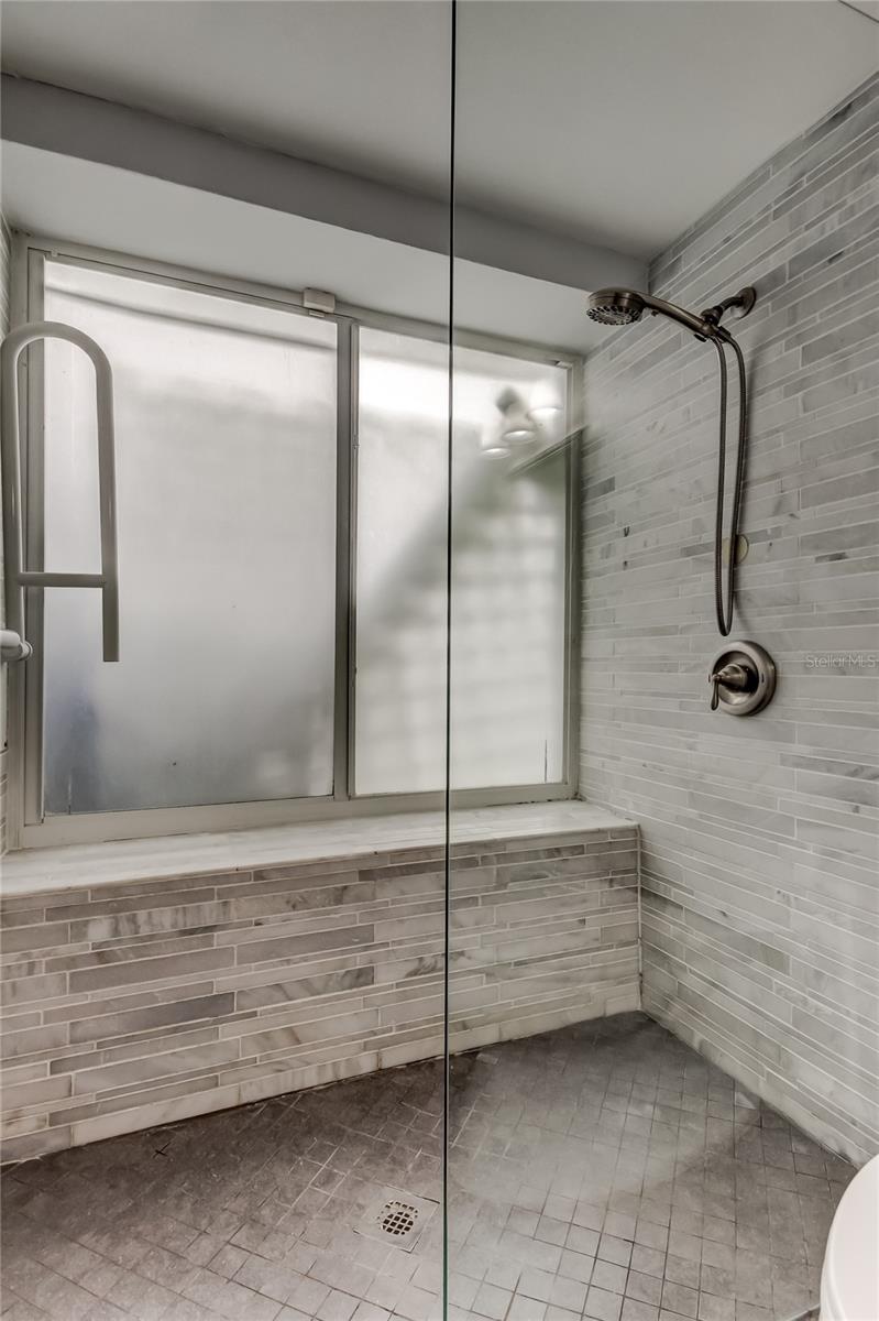 Image 21 of 33 For 6566 Green Valley Drive 6565