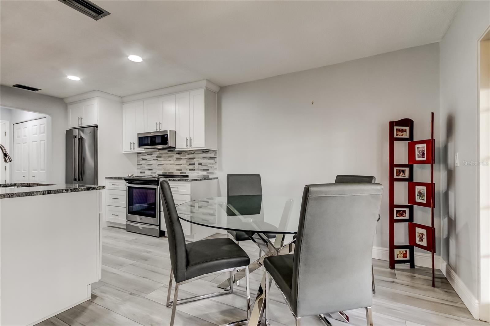 Image 6 of 33 For 6566 Green Valley Drive 6565