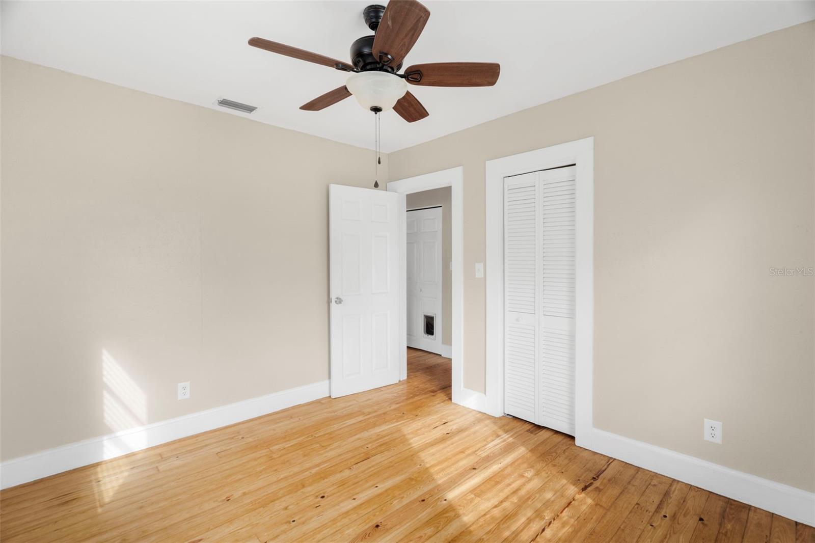 Image 12 of 31 For 4021 10th Avenue N