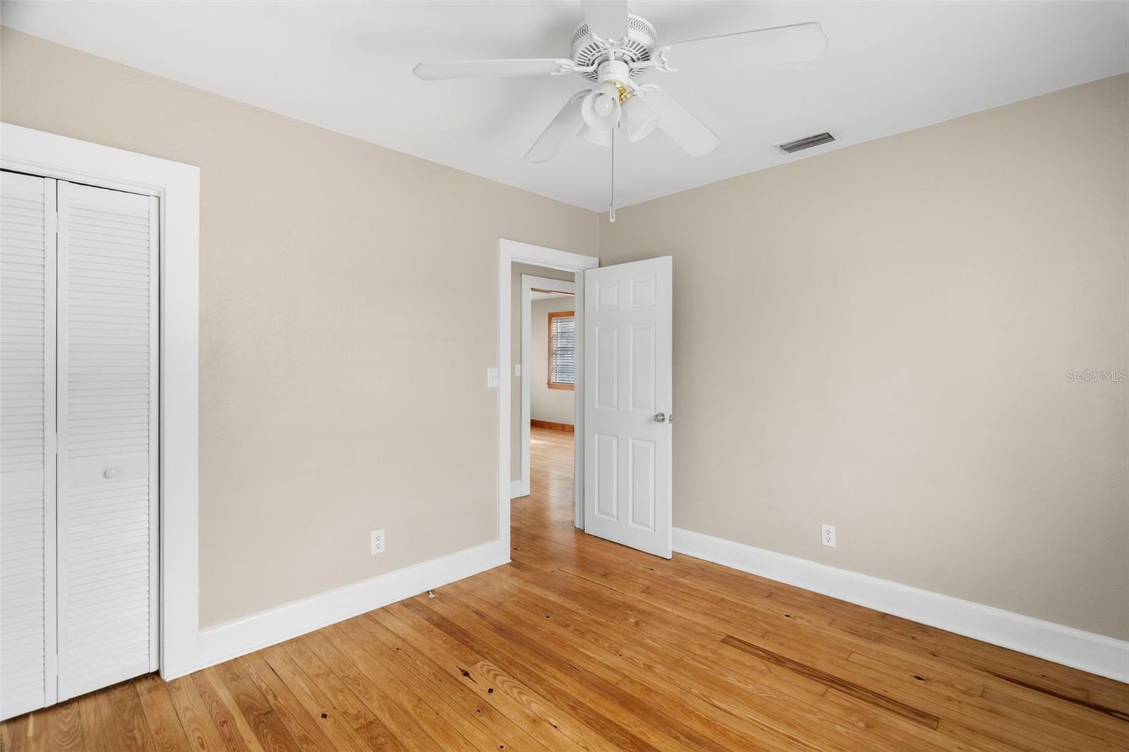 Image 14 of 31 For 4021 10th Avenue N