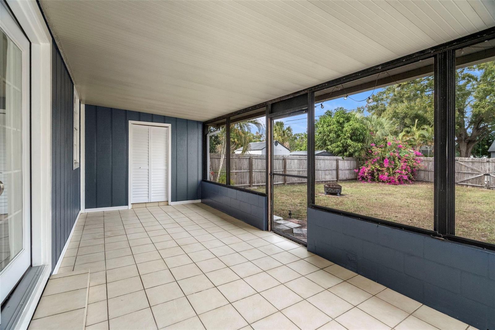 Image 23 of 31 For 4021 10th Avenue N