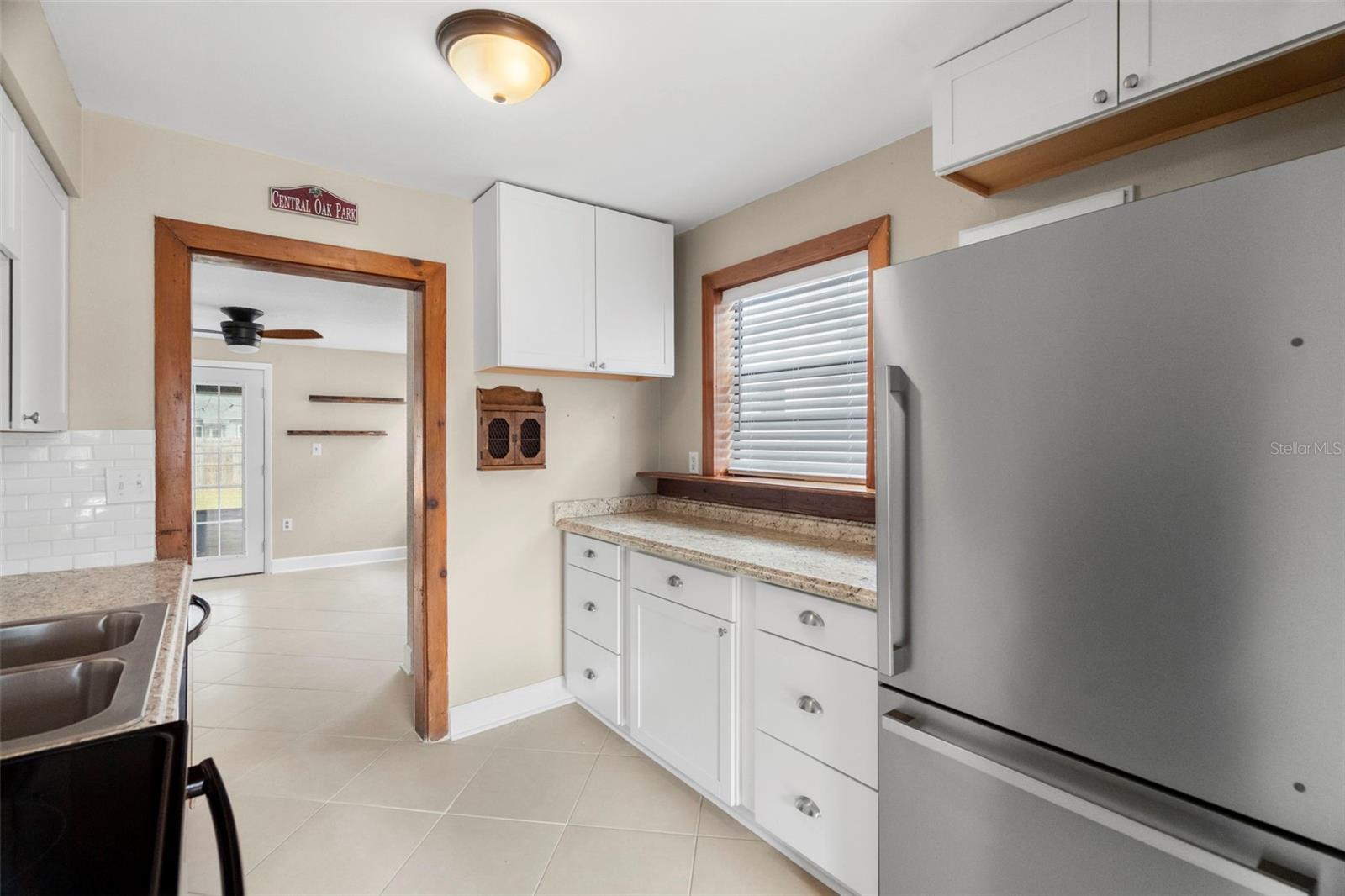 Image 8 of 31 For 4021 10th Avenue N