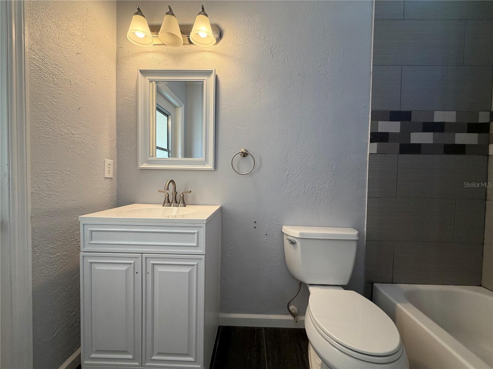 Image 11 of 17 For 503 Montara Drive