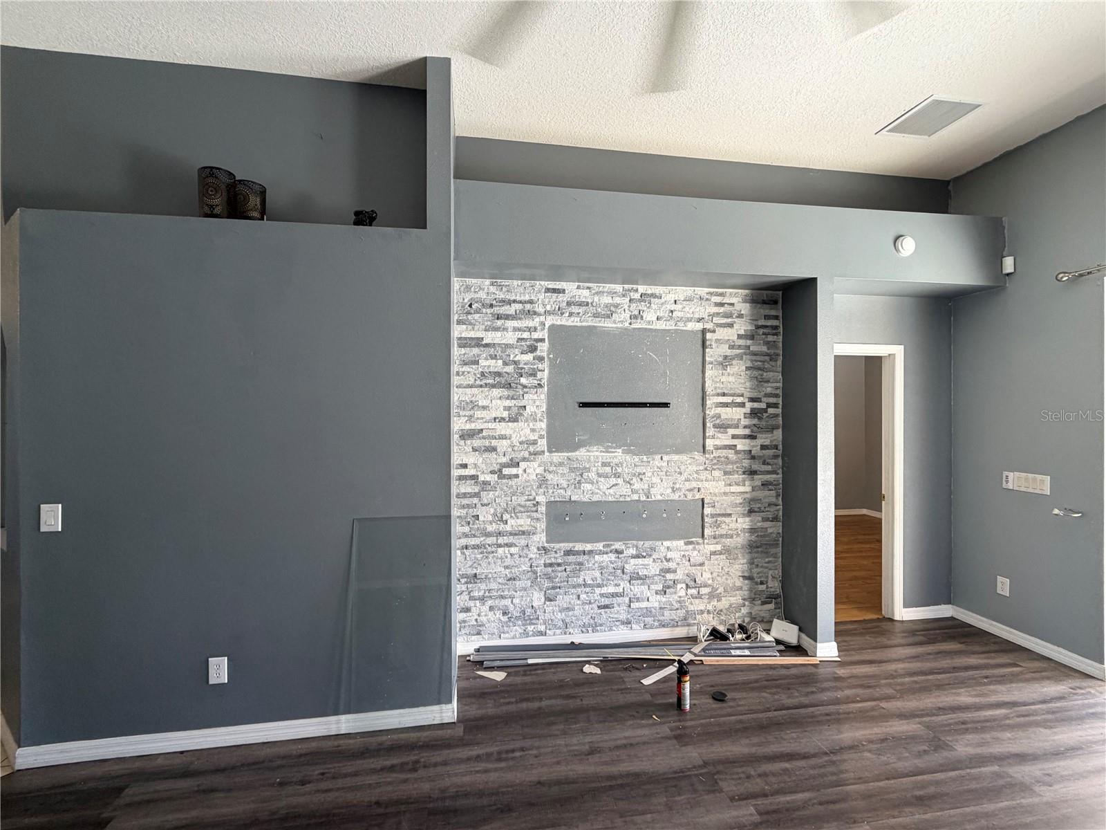 Image 16 of 17 For 503 Montara Drive