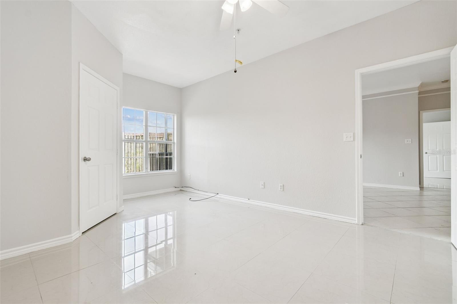 Image 11 of 27 For 4304 Bayside Village Drive 103