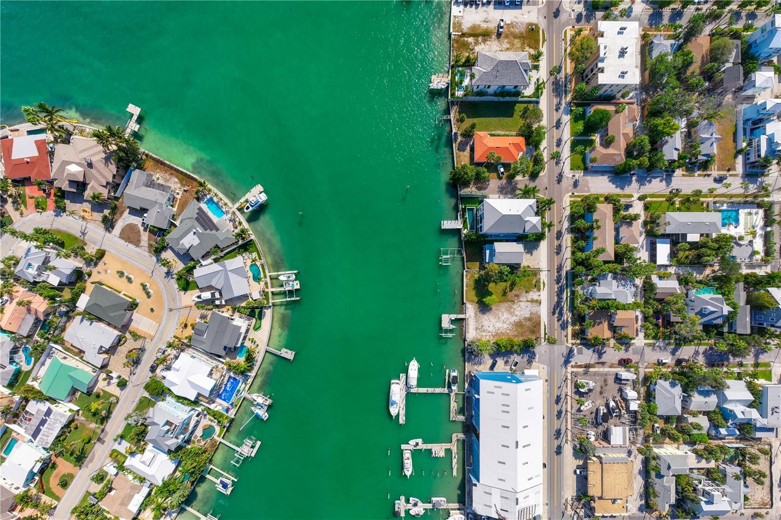 Image 11 of 21 For 1805 Pass-a-grille Way