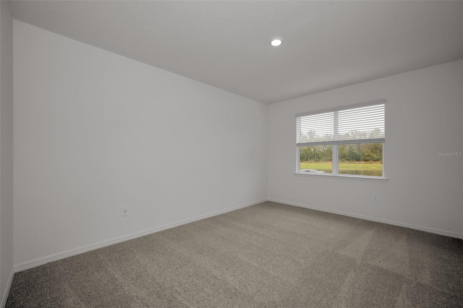 Image 10 of 34 For 18200 Pleasantview Boulevard