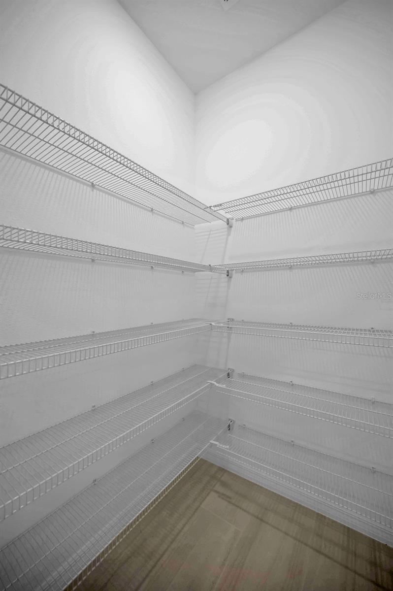 Image 13 of 34 For 18200 Pleasantview Boulevard