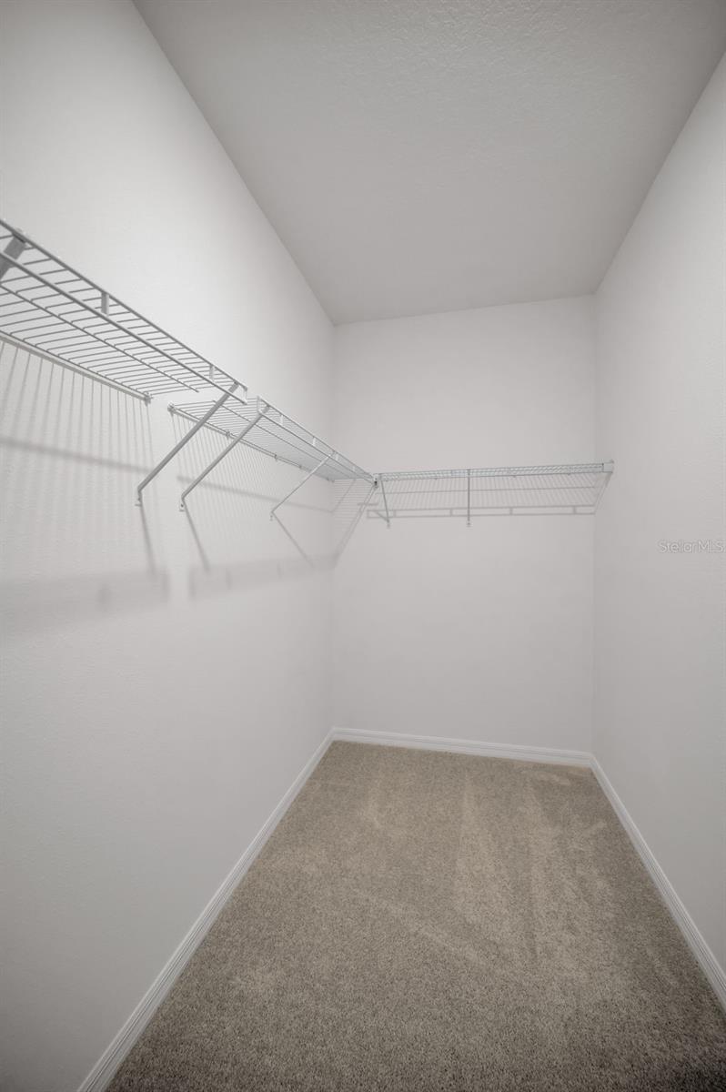 Image 21 of 34 For 18200 Pleasantview Boulevard