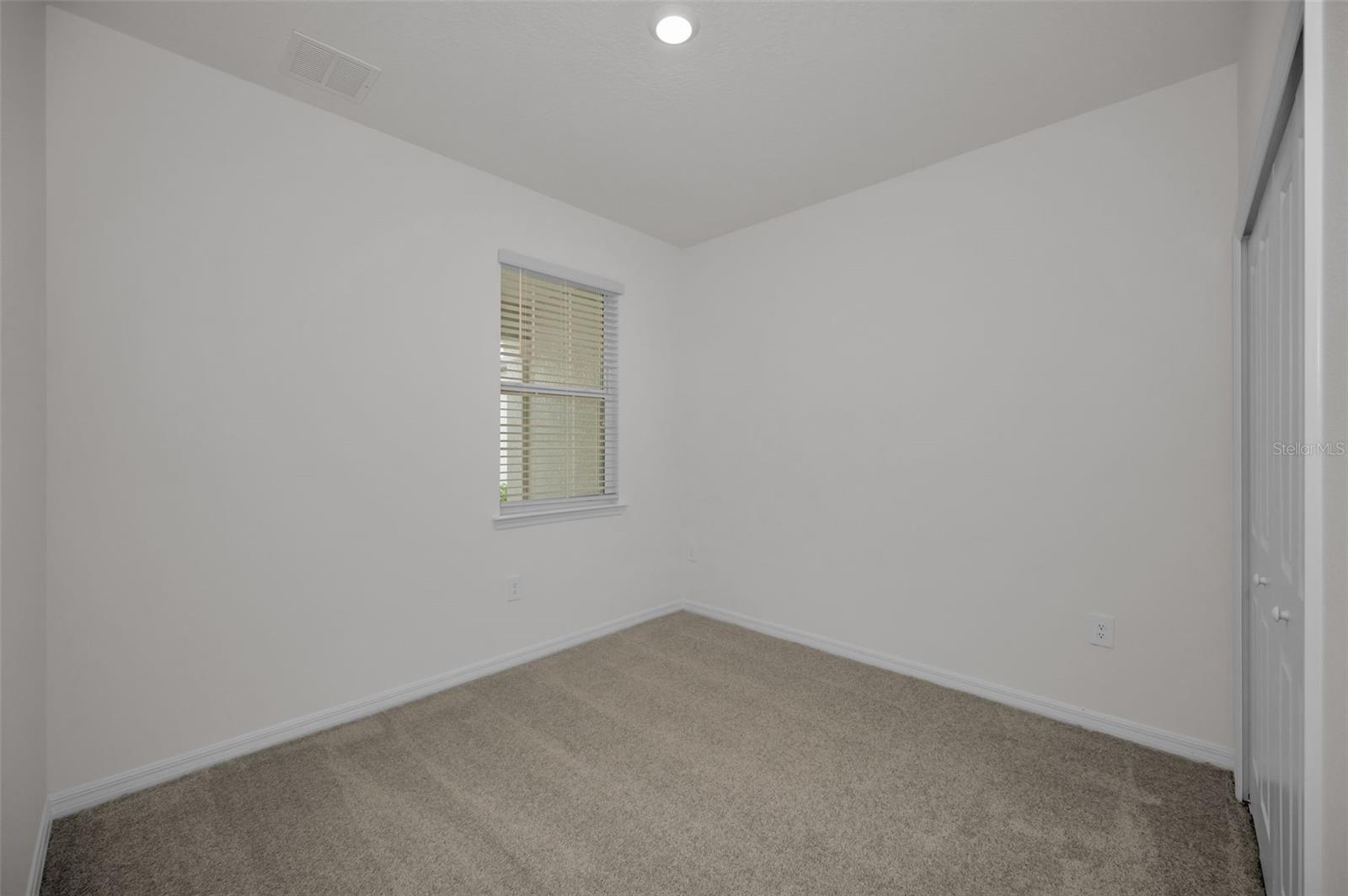 Image 22 of 34 For 18200 Pleasantview Boulevard