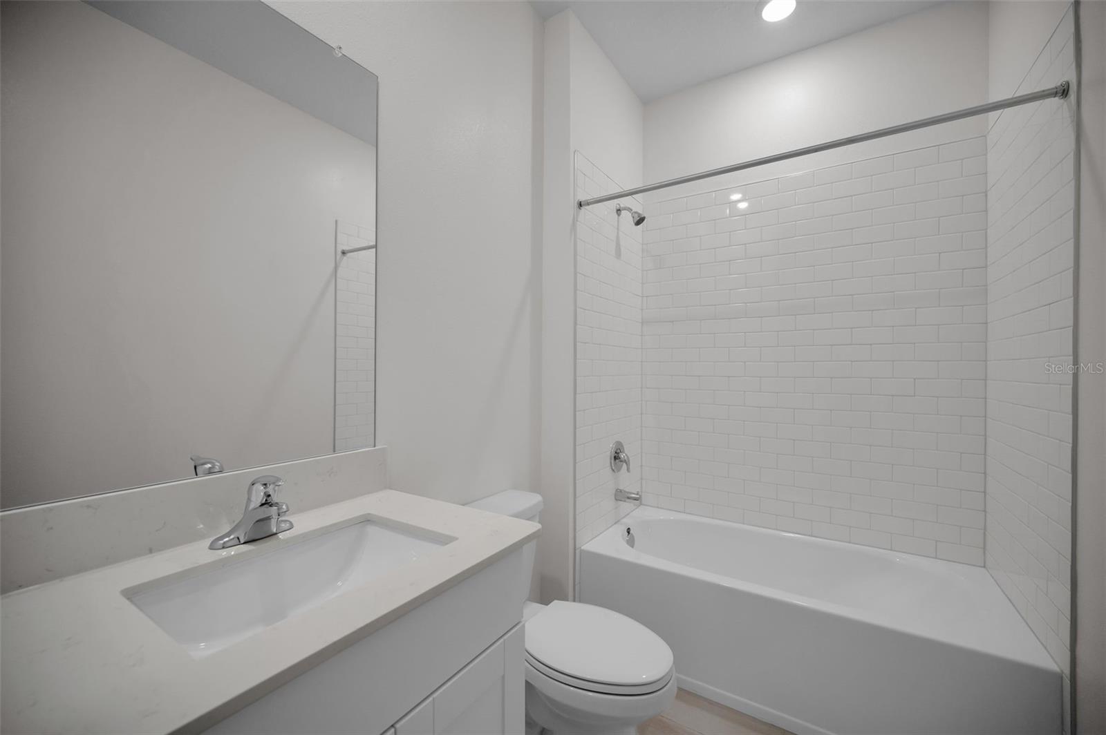 Image 23 of 34 For 18200 Pleasantview Boulevard