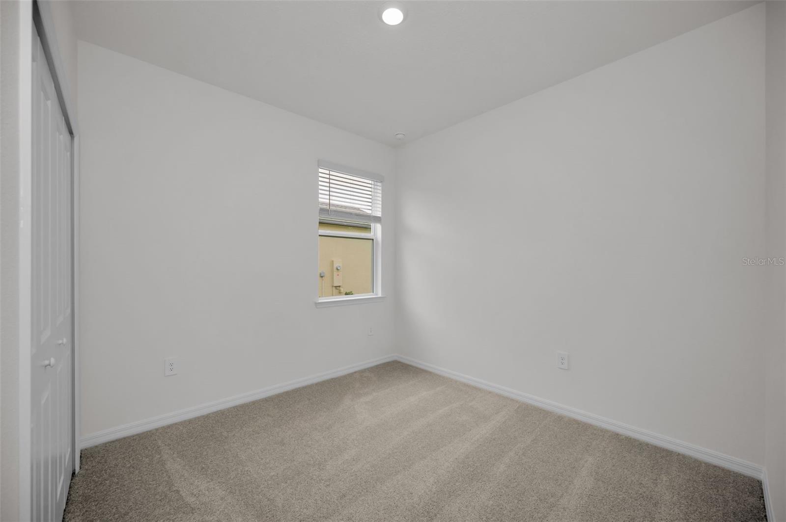 Image 24 of 34 For 18200 Pleasantview Boulevard