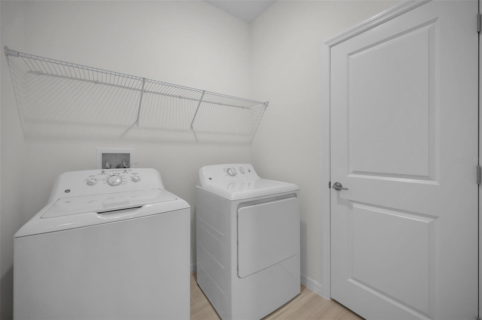 Image 25 of 34 For 18200 Pleasantview Boulevard