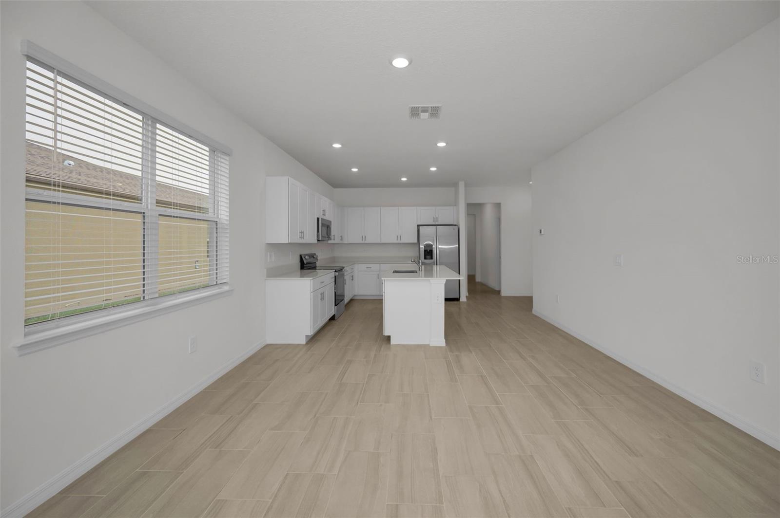 Image 7 of 34 For 18200 Pleasantview Boulevard