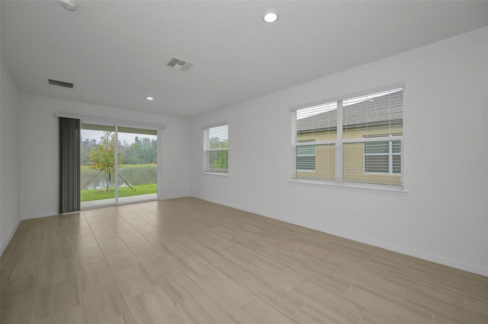 Image 9 of 34 For 18200 Pleasantview Boulevard