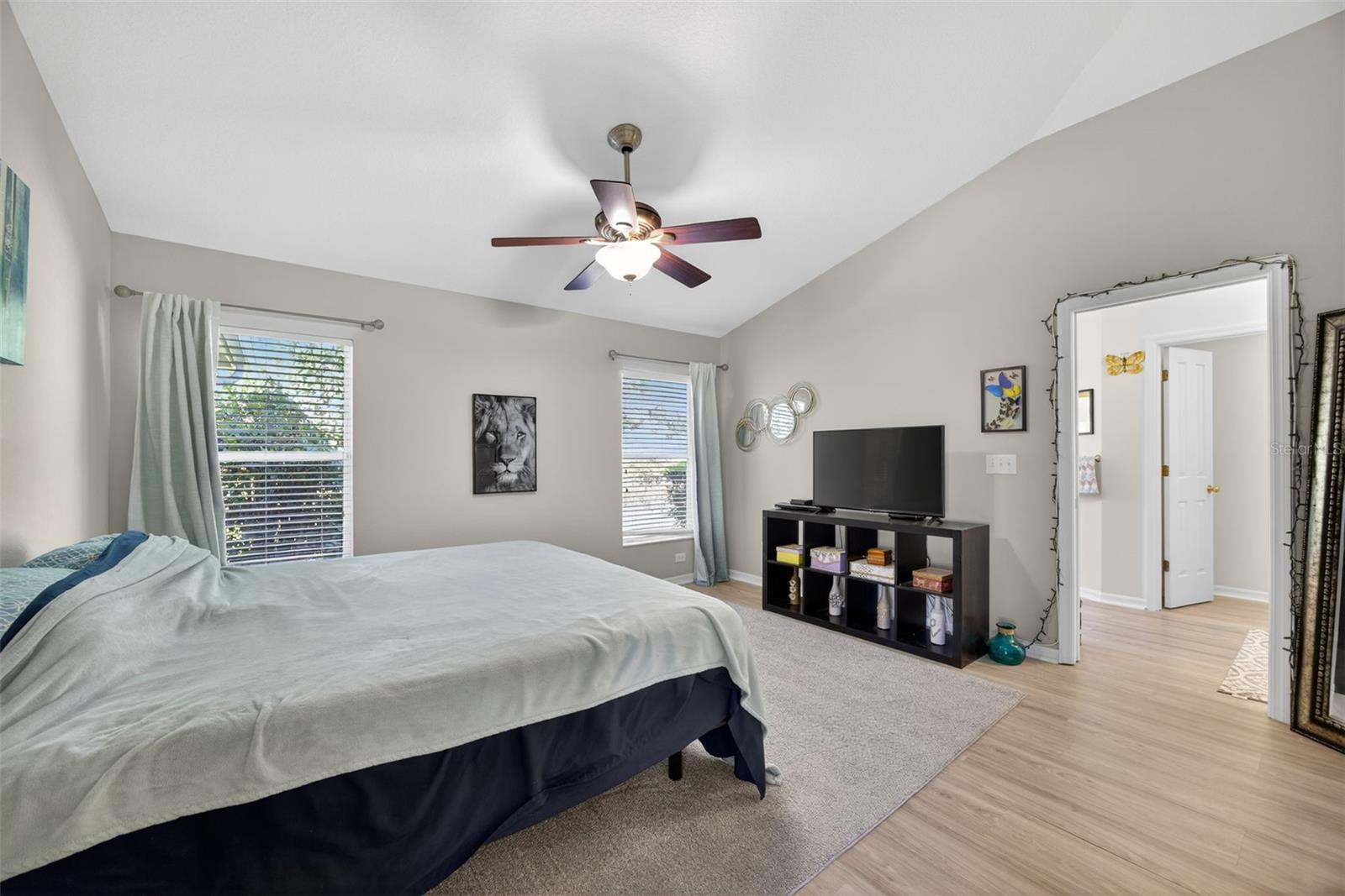 Listing photo id 15 for 27644 Sugar Loaf Drive