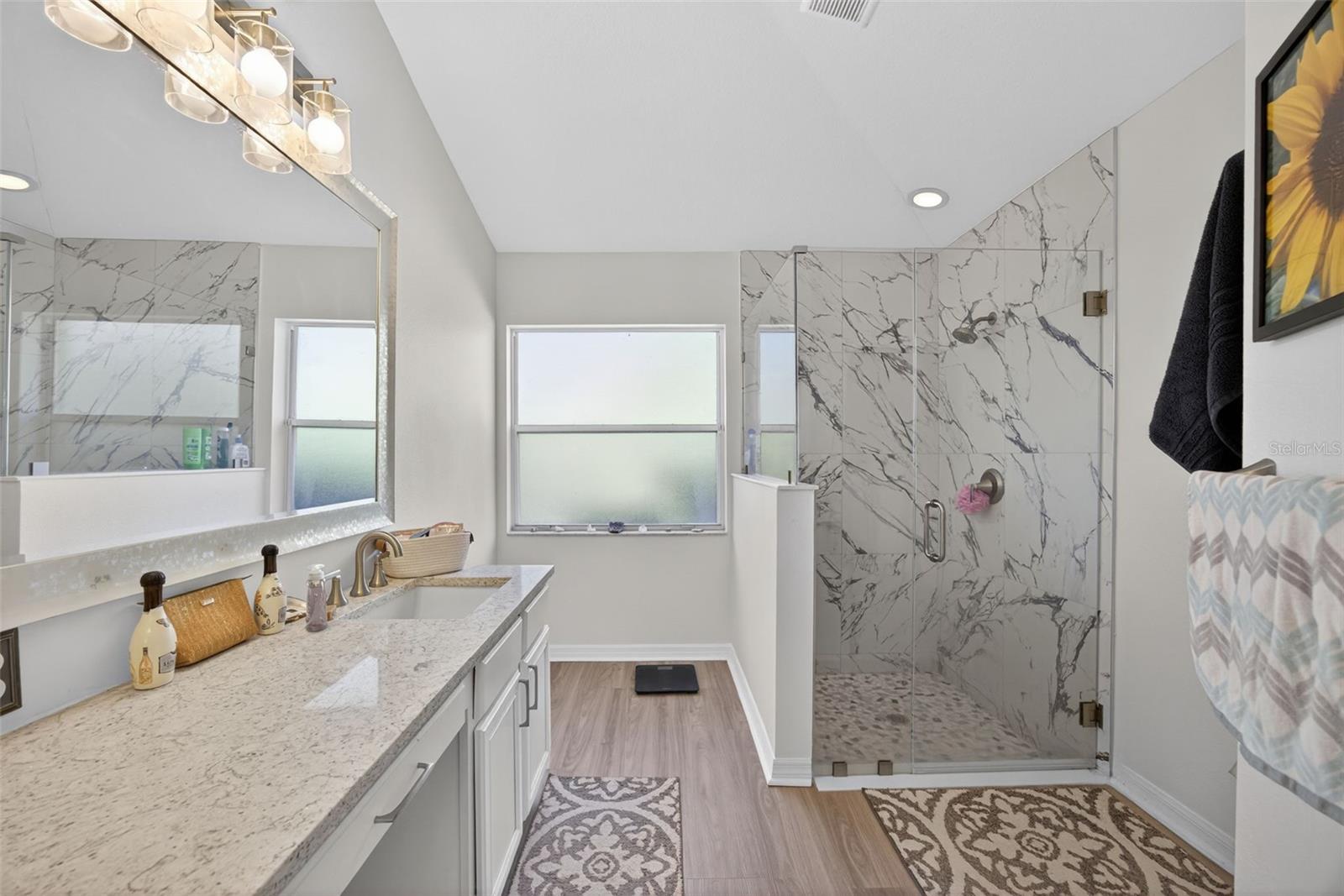 Listing photo id 19 for 27644 Sugar Loaf Drive