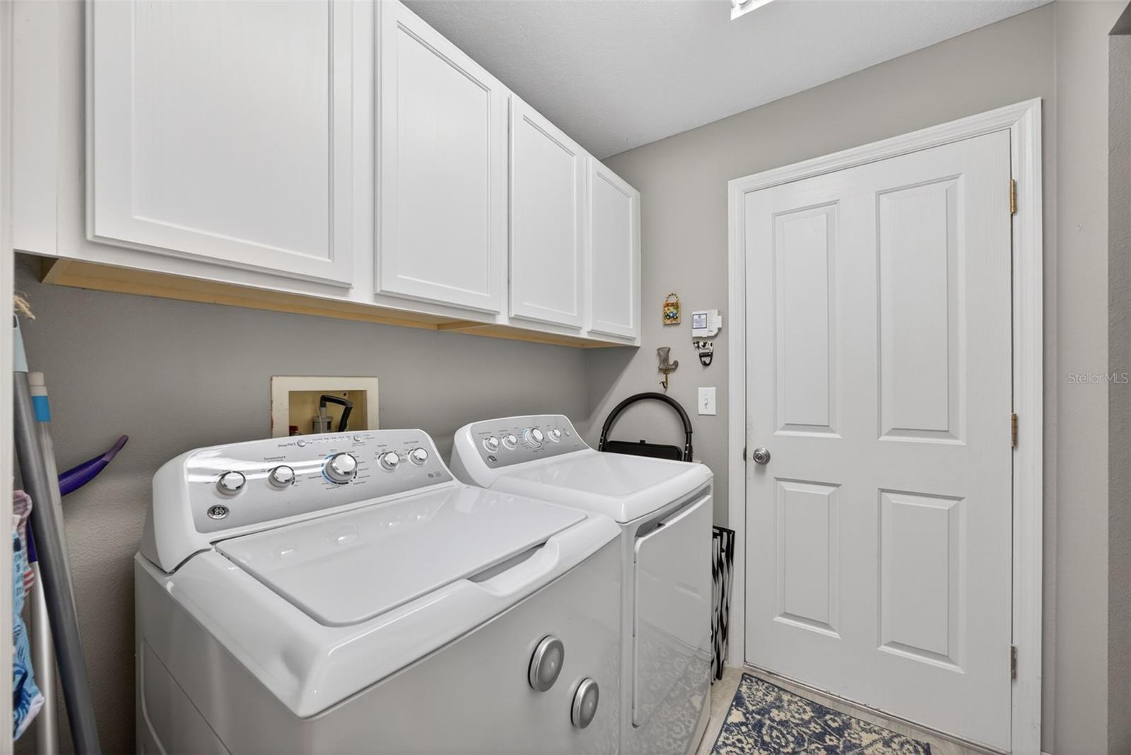 Listing photo id 25 for 27644 Sugar Loaf Drive