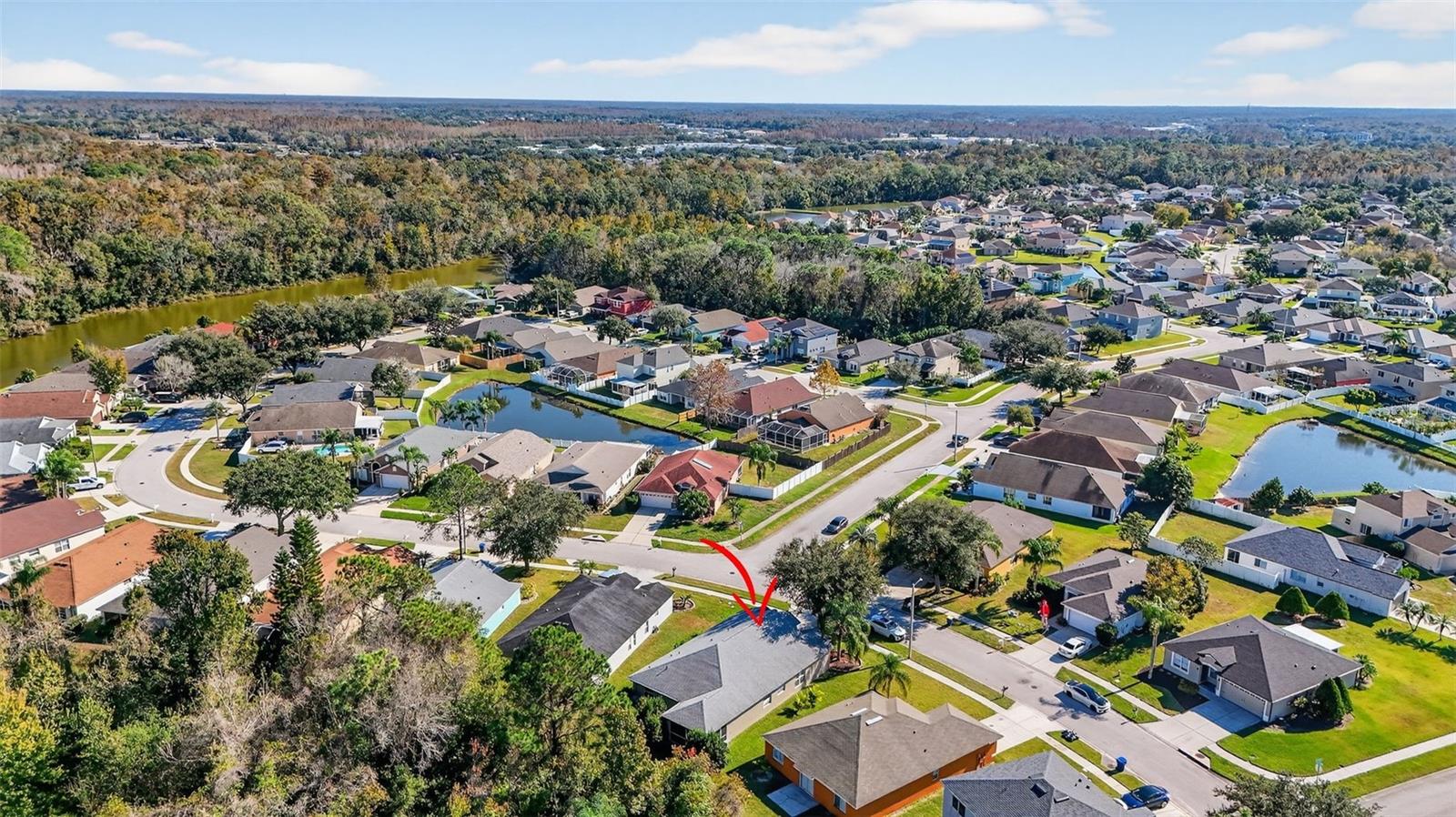 Listing photo id 32 for 27644 Sugar Loaf Drive