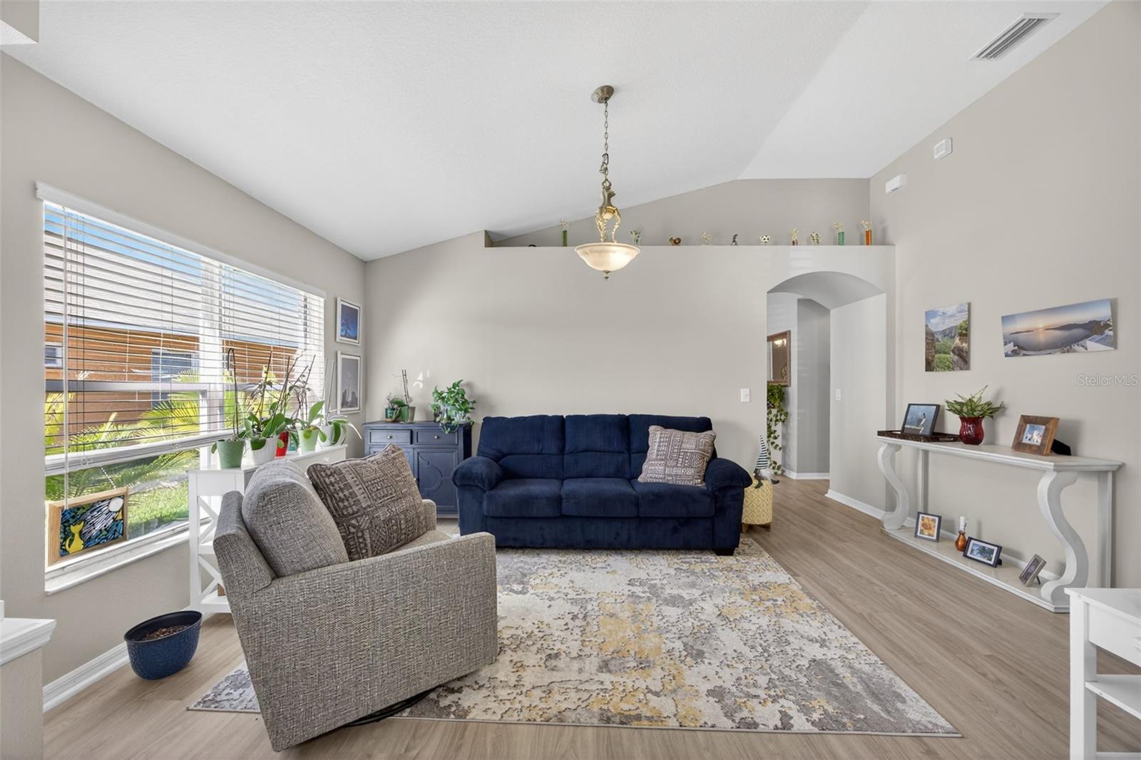 Listing photo id 5 for 27644 Sugar Loaf Drive