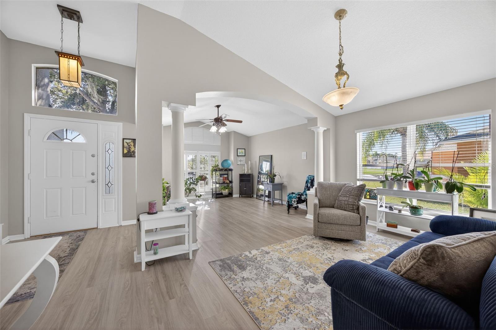 Listing photo id 6 for 27644 Sugar Loaf Drive