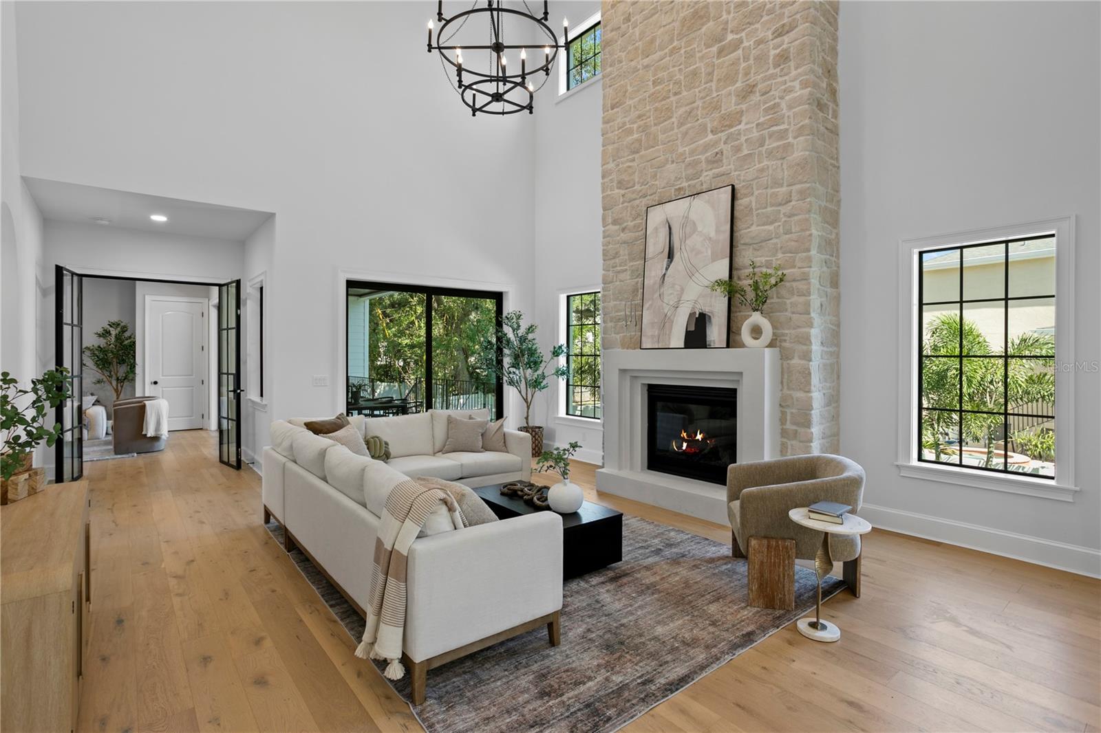 Listing photo id 13 for 4633 Lowell Avenue