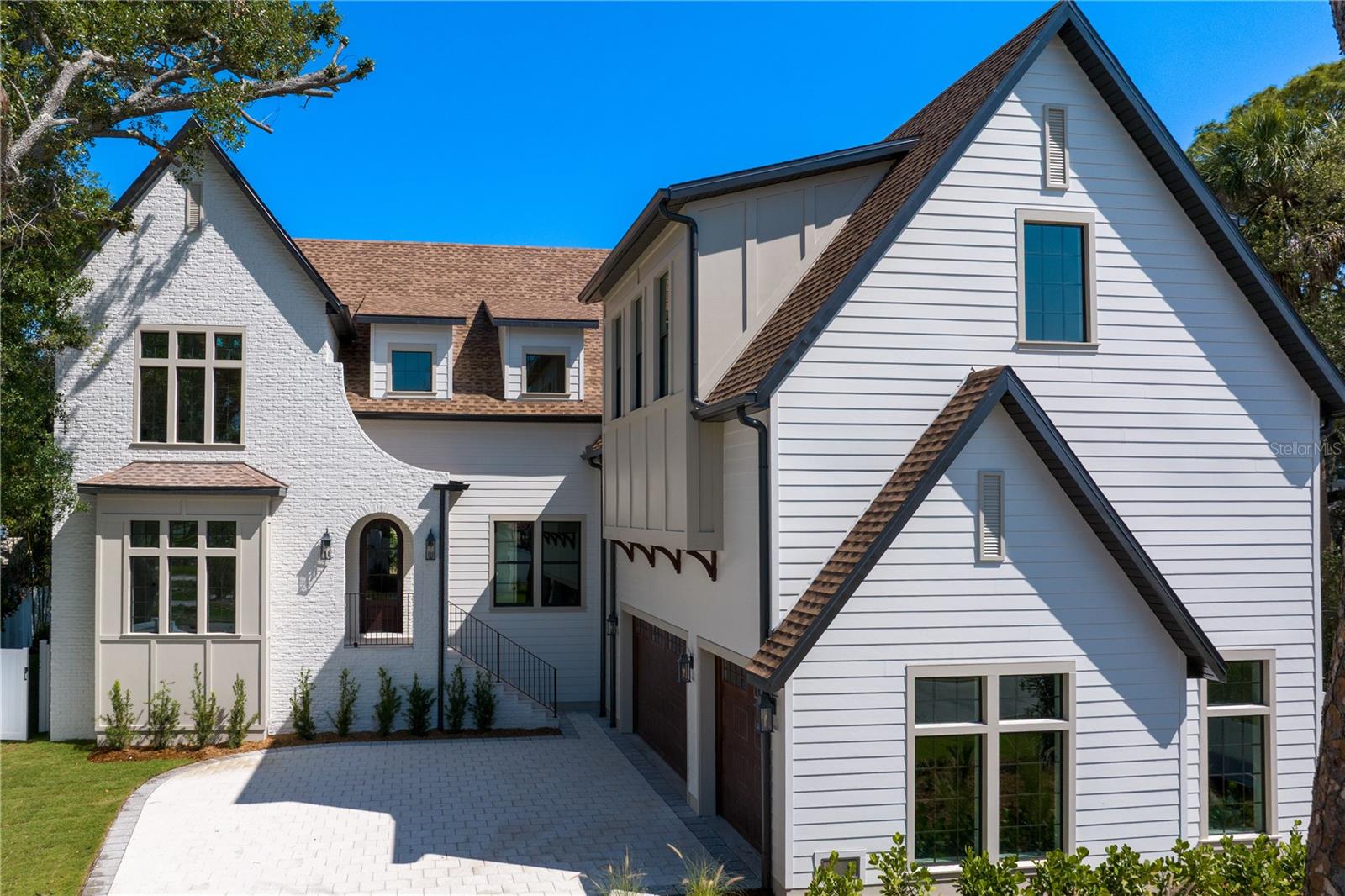 Listing photo id 1 for 4633 Lowell Avenue