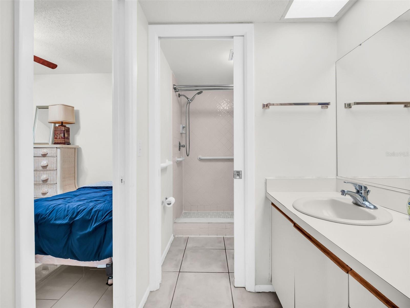 Image 20 of 67 For 1202 Palm Drive