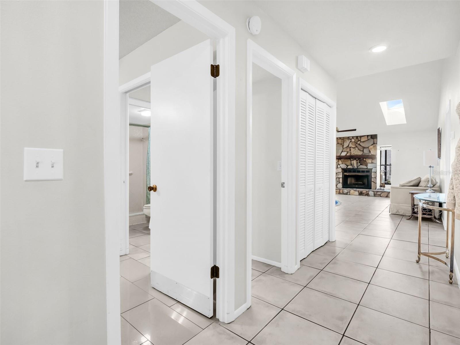 Image 22 of 67 For 1202 Palm Drive