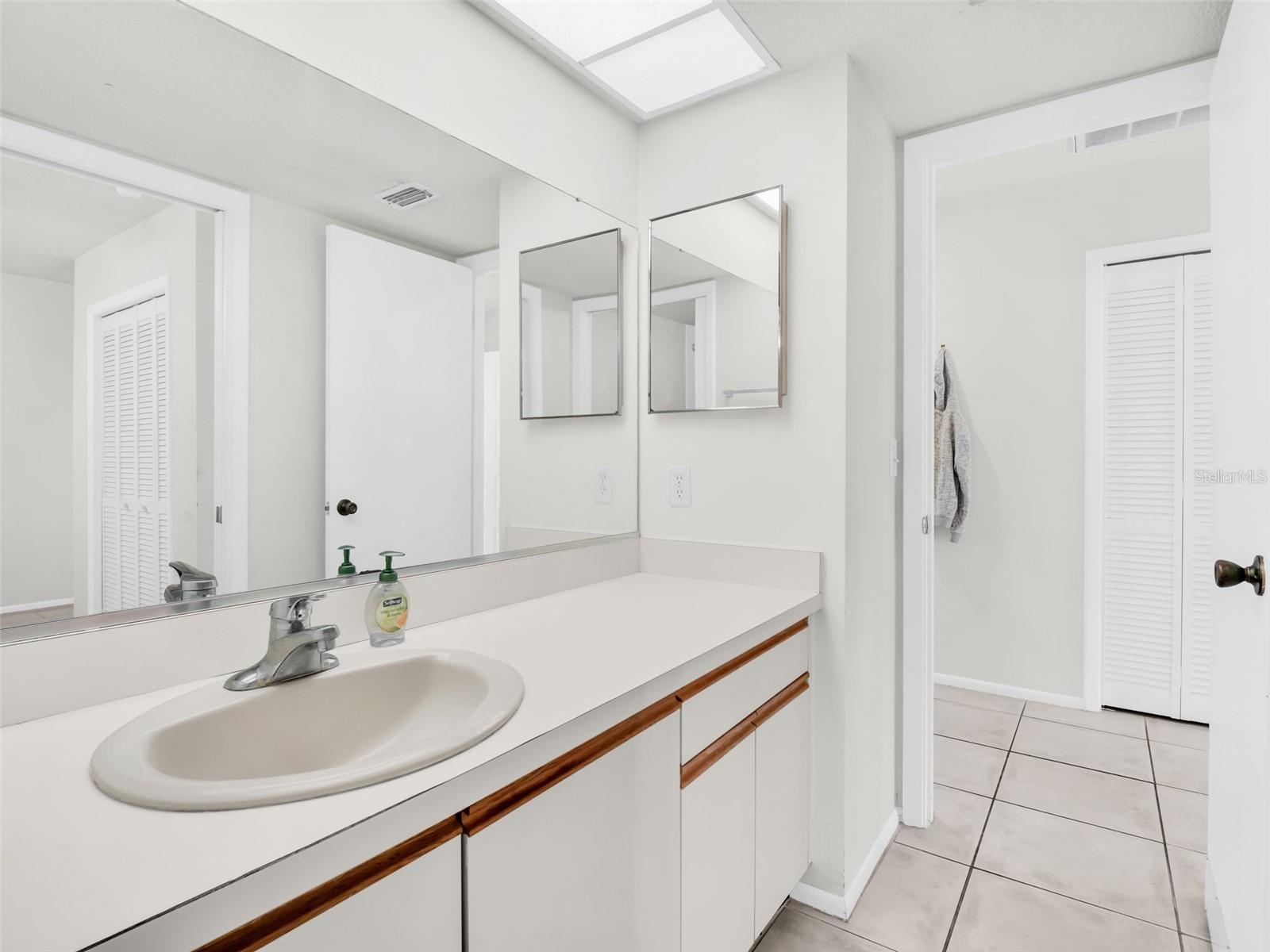 Image 27 of 67 For 1202 Palm Drive