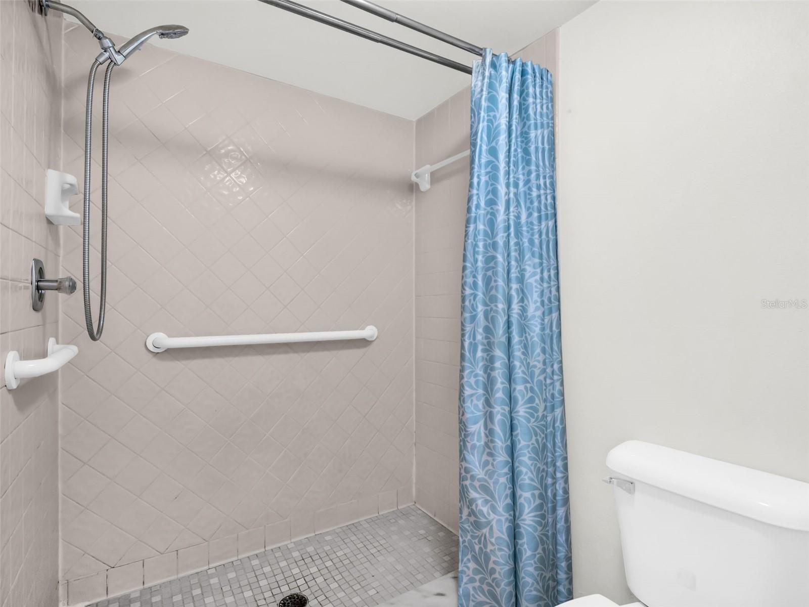 Image 28 of 67 For 1202 Palm Drive