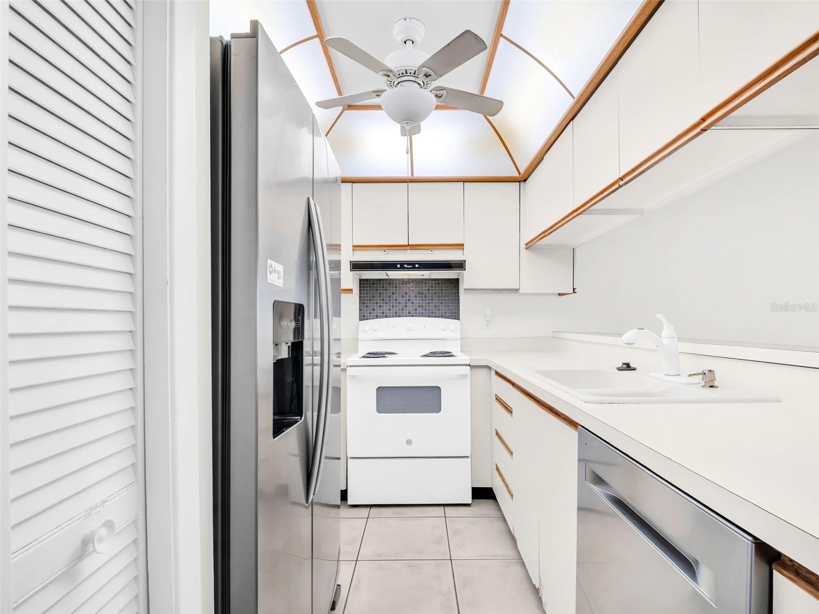 Image 32 of 67 For 1202 Palm Drive