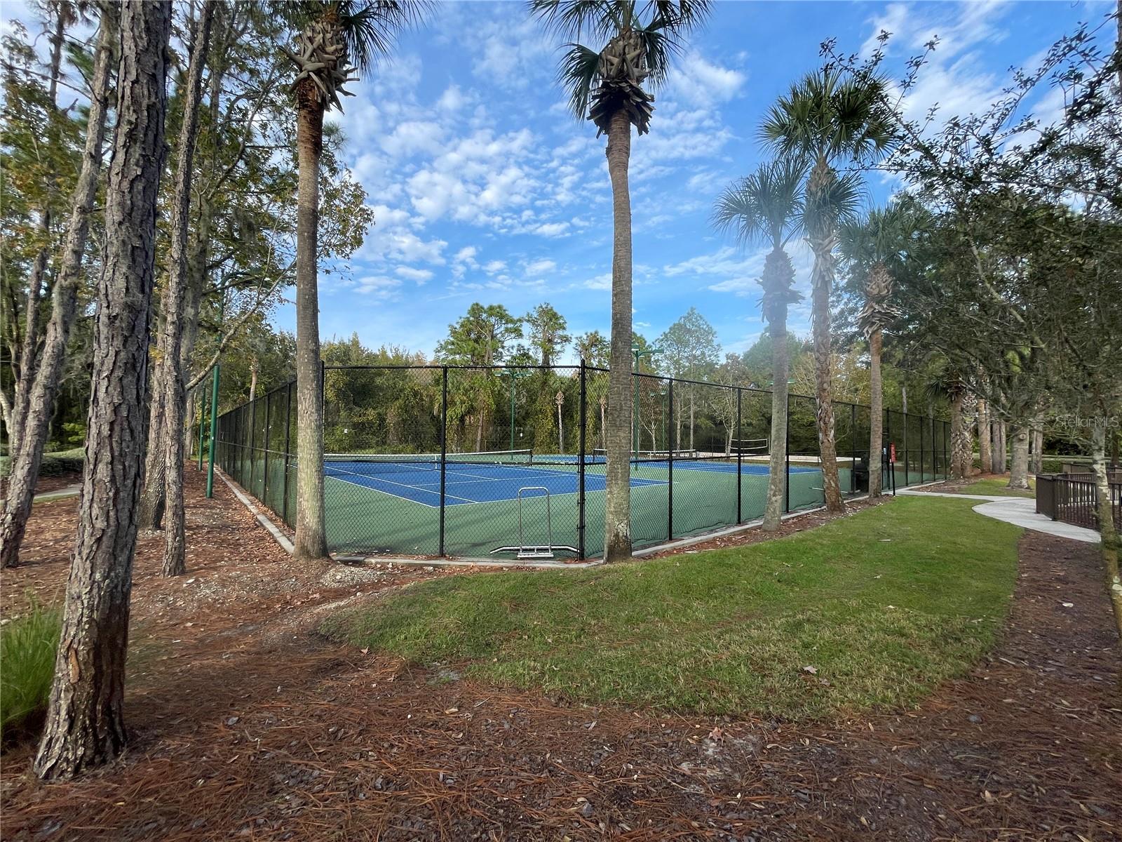 Listing photo id 26 for 1228 Bensbrooke Dr