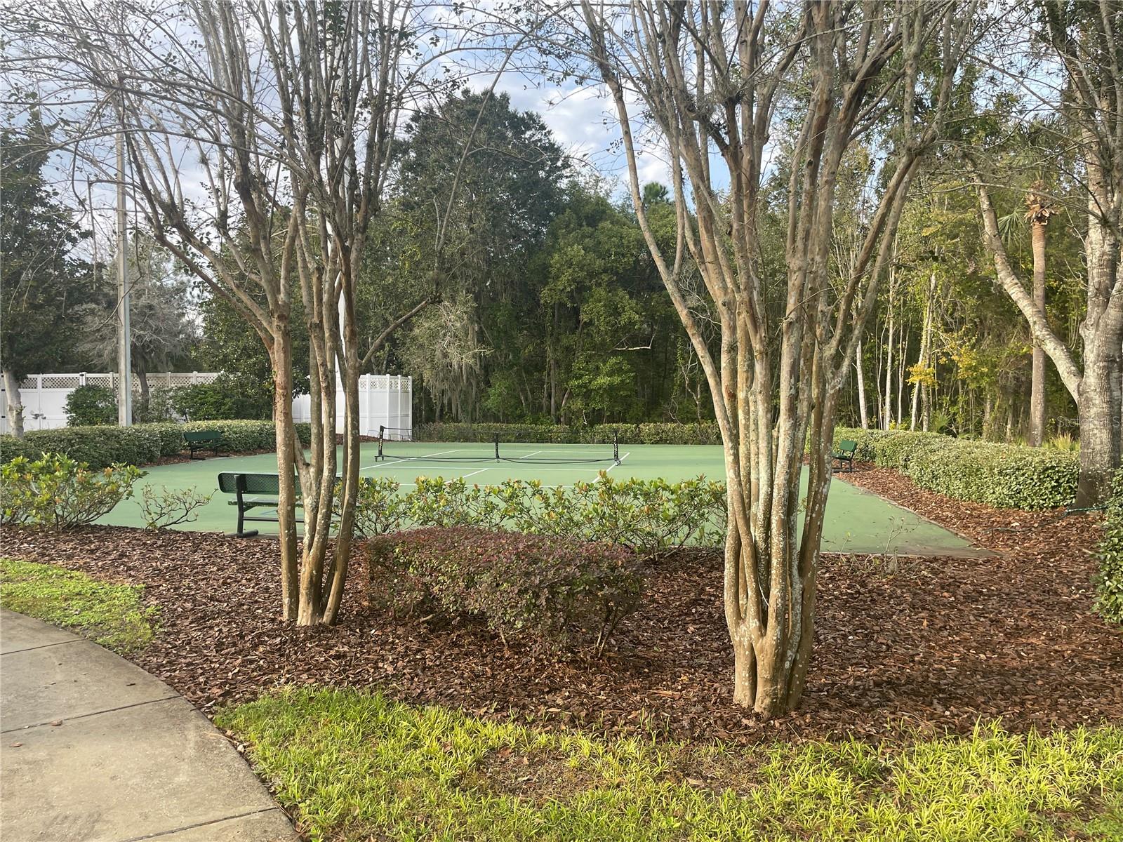 Listing photo id 34 for 1228 Bensbrooke Dr