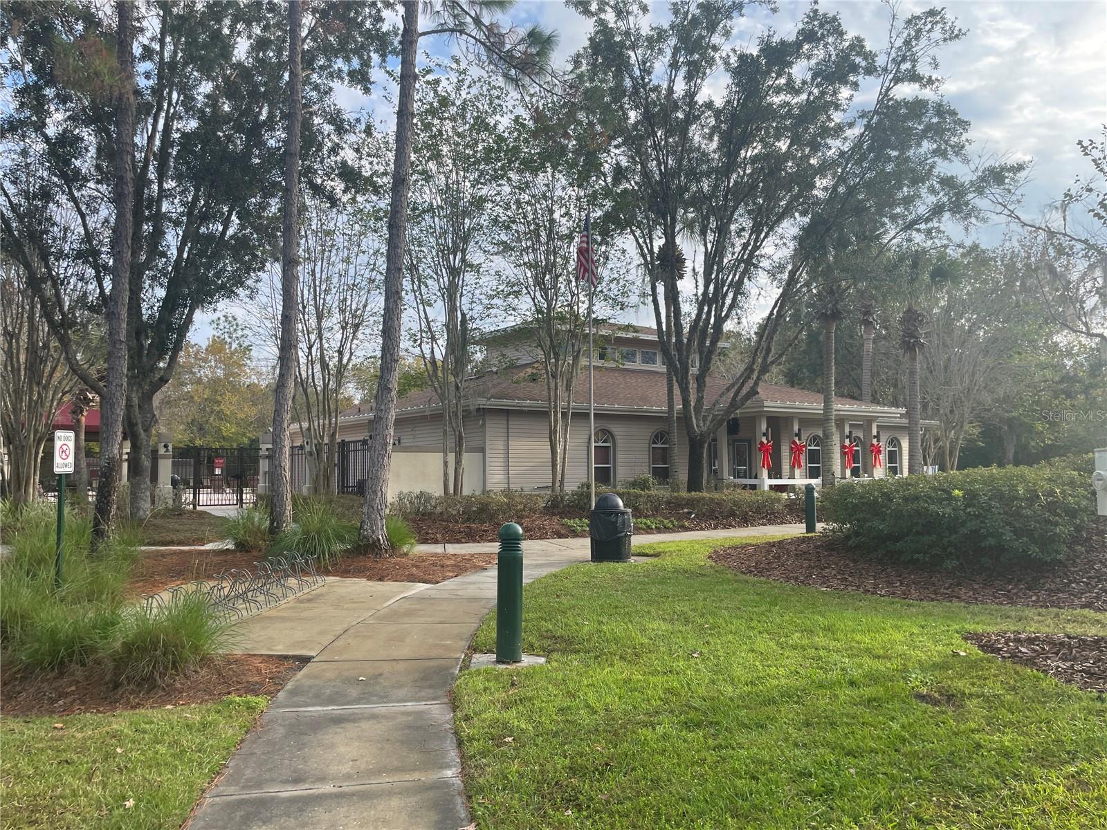 Listing photo id 35 for 1228 Bensbrooke Dr