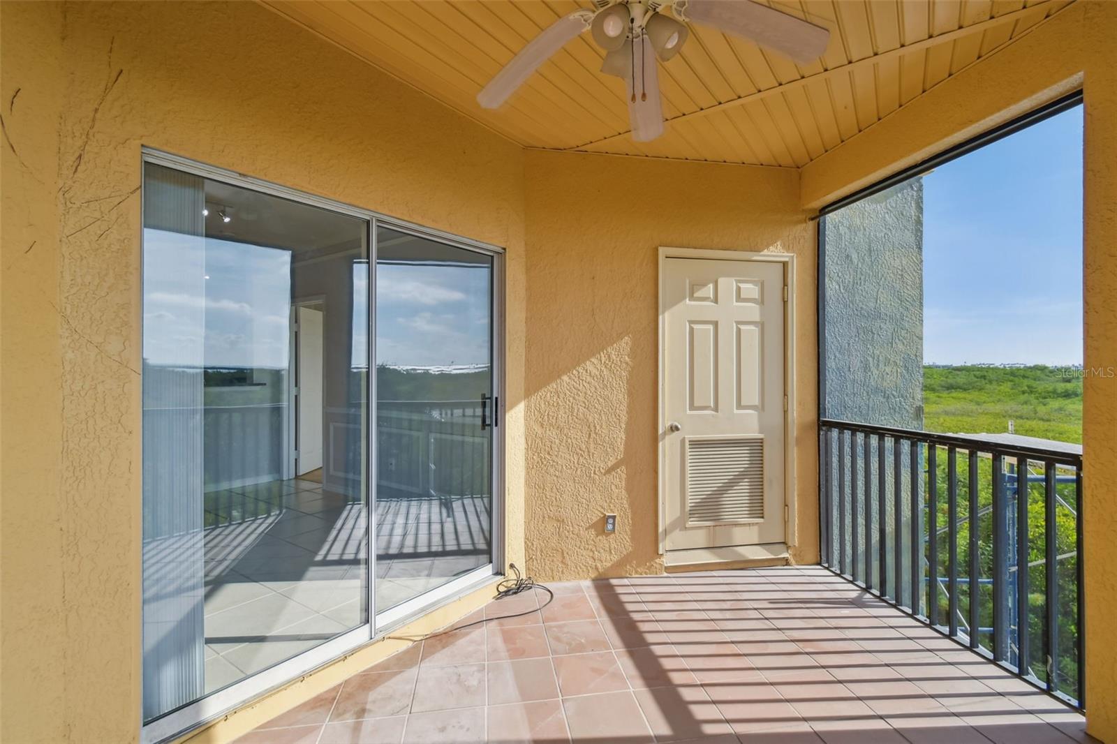 Image 18 of 66 For 4302 Bayside Village Drive 204