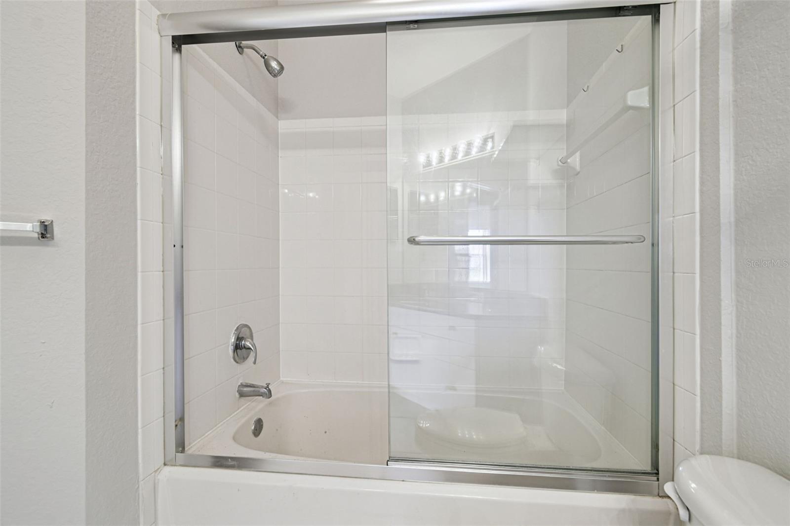 Image 25 of 66 For 4302 Bayside Village Drive 204