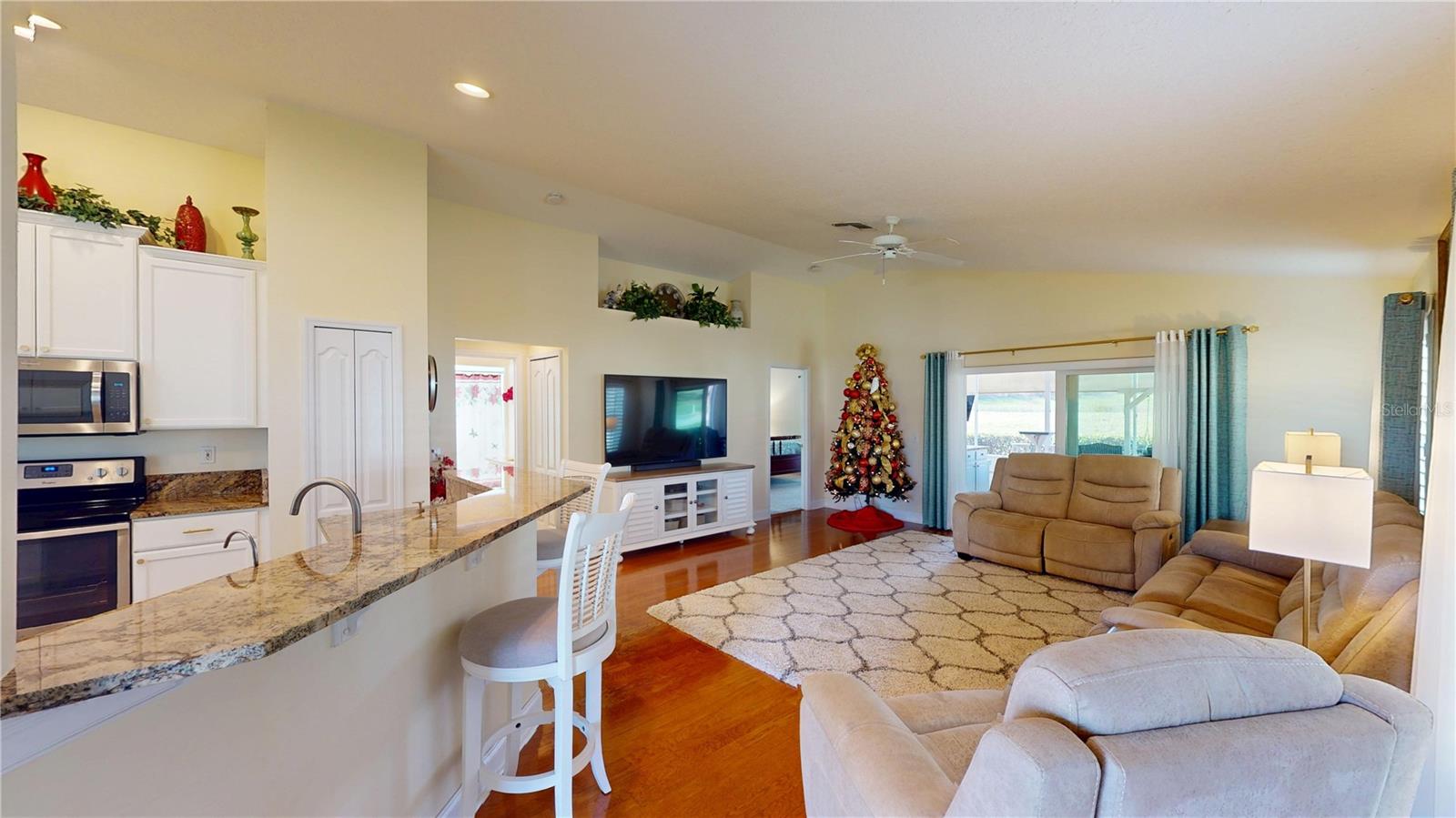 Image 4 of 46 For 3021 Banyan Hill Lane