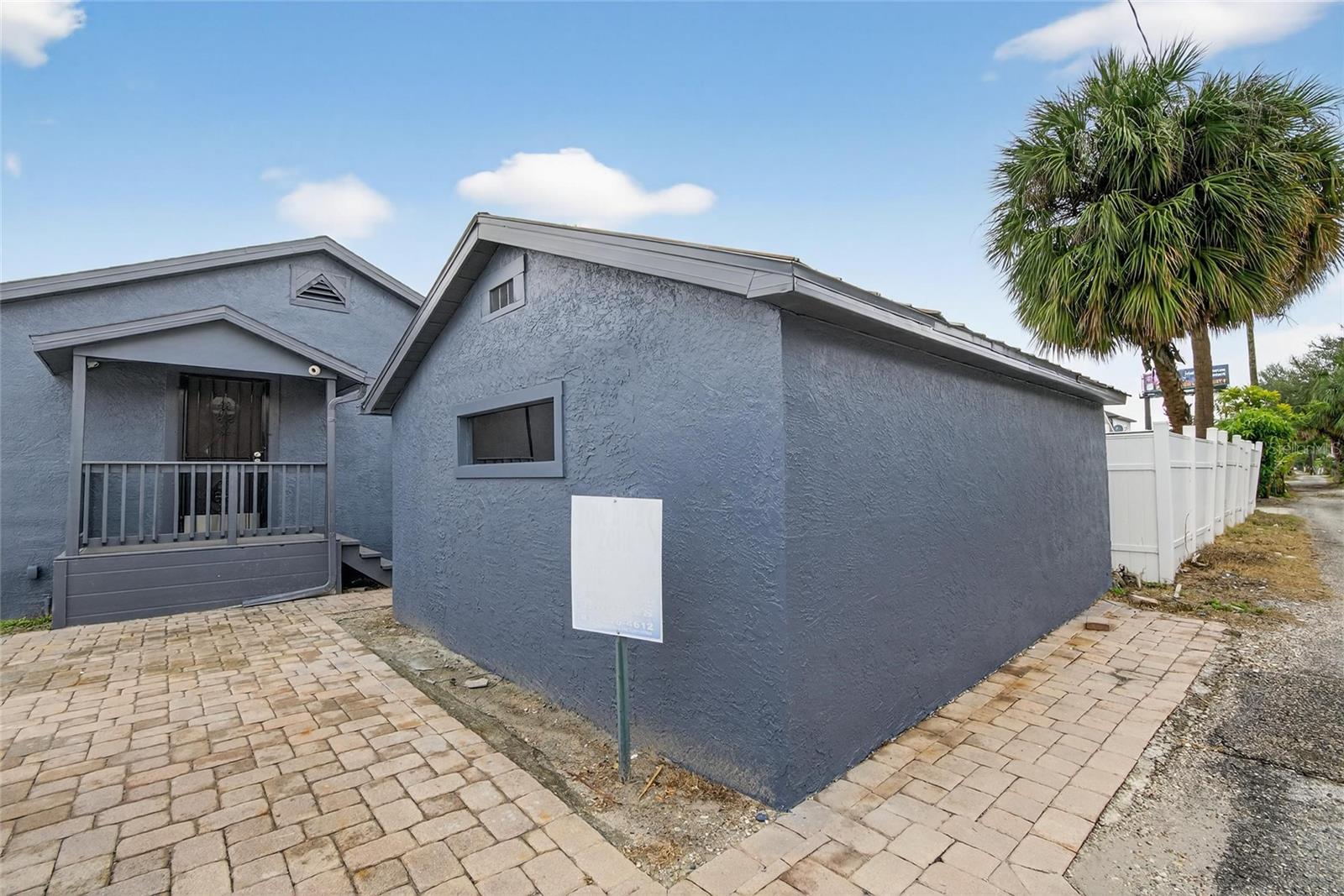 Image 14 of 24 For 1305 Armenia Avenue