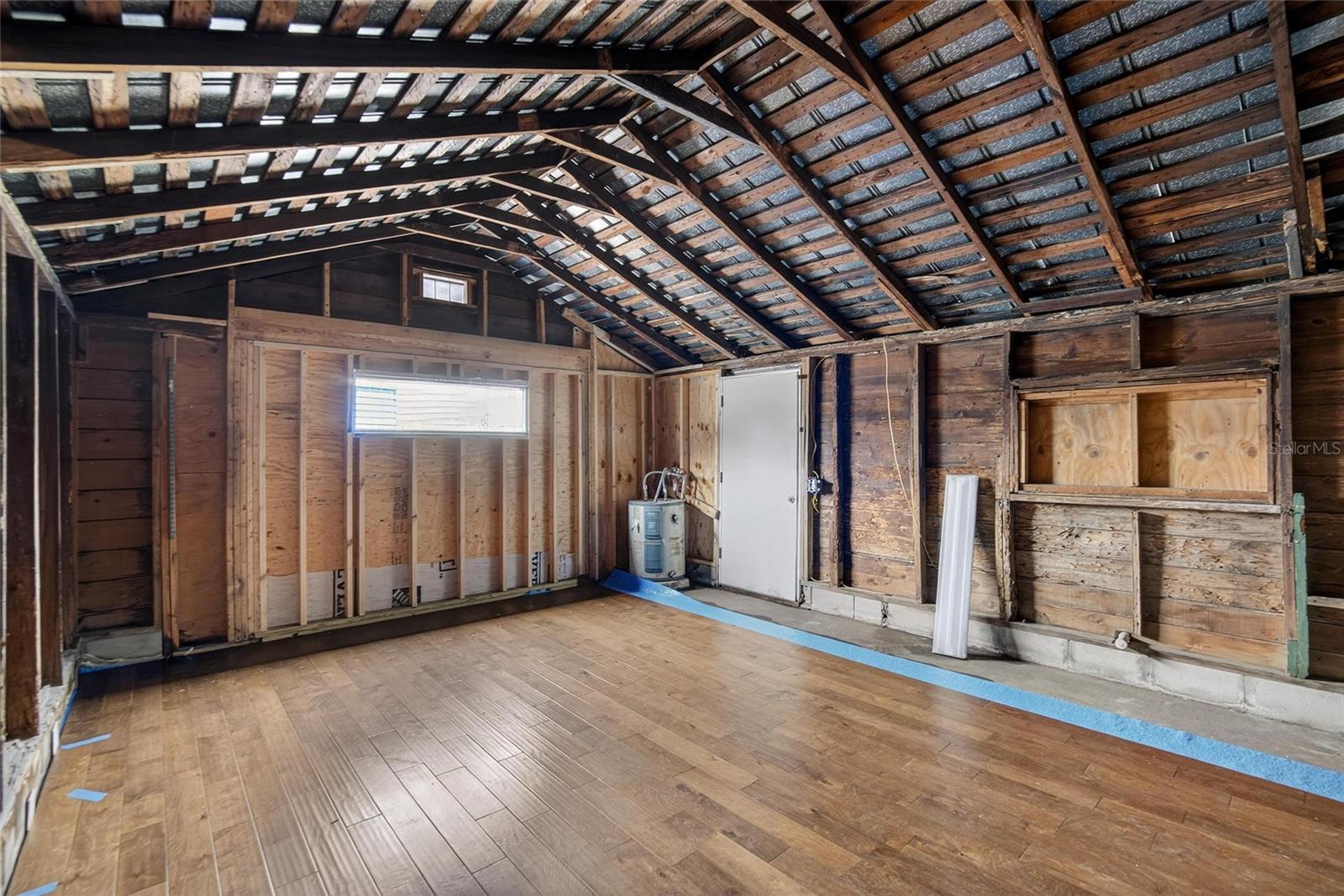 Image 15 of 24 For 1305 Armenia Avenue