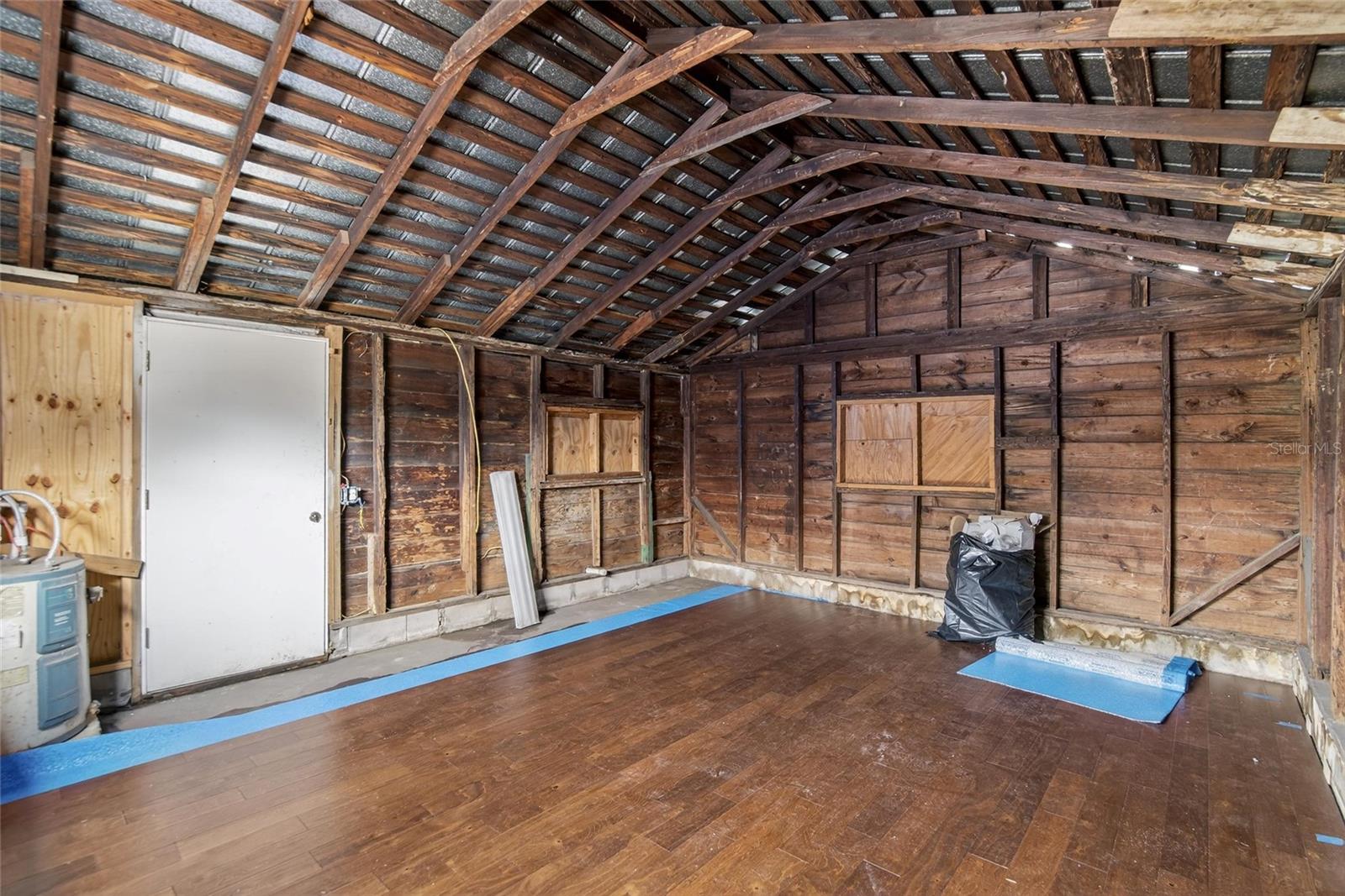 Image 16 of 24 For 1305 Armenia Avenue