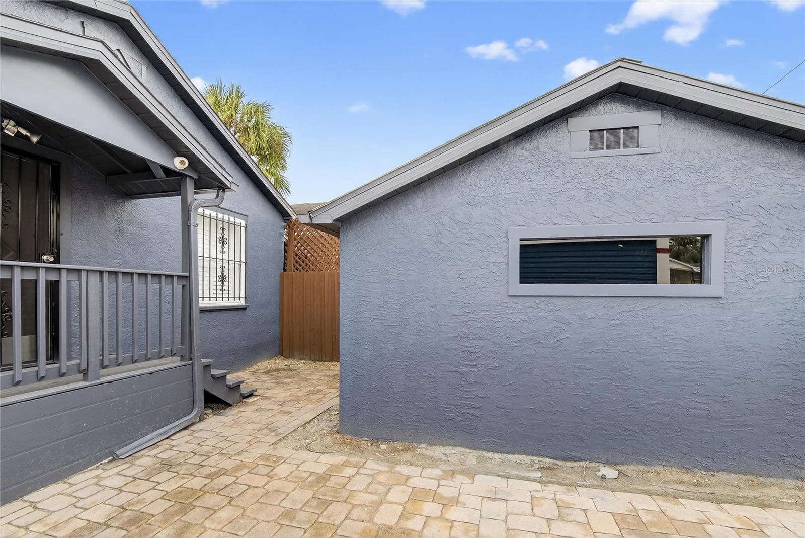 Image 17 of 24 For 1305 Armenia Avenue